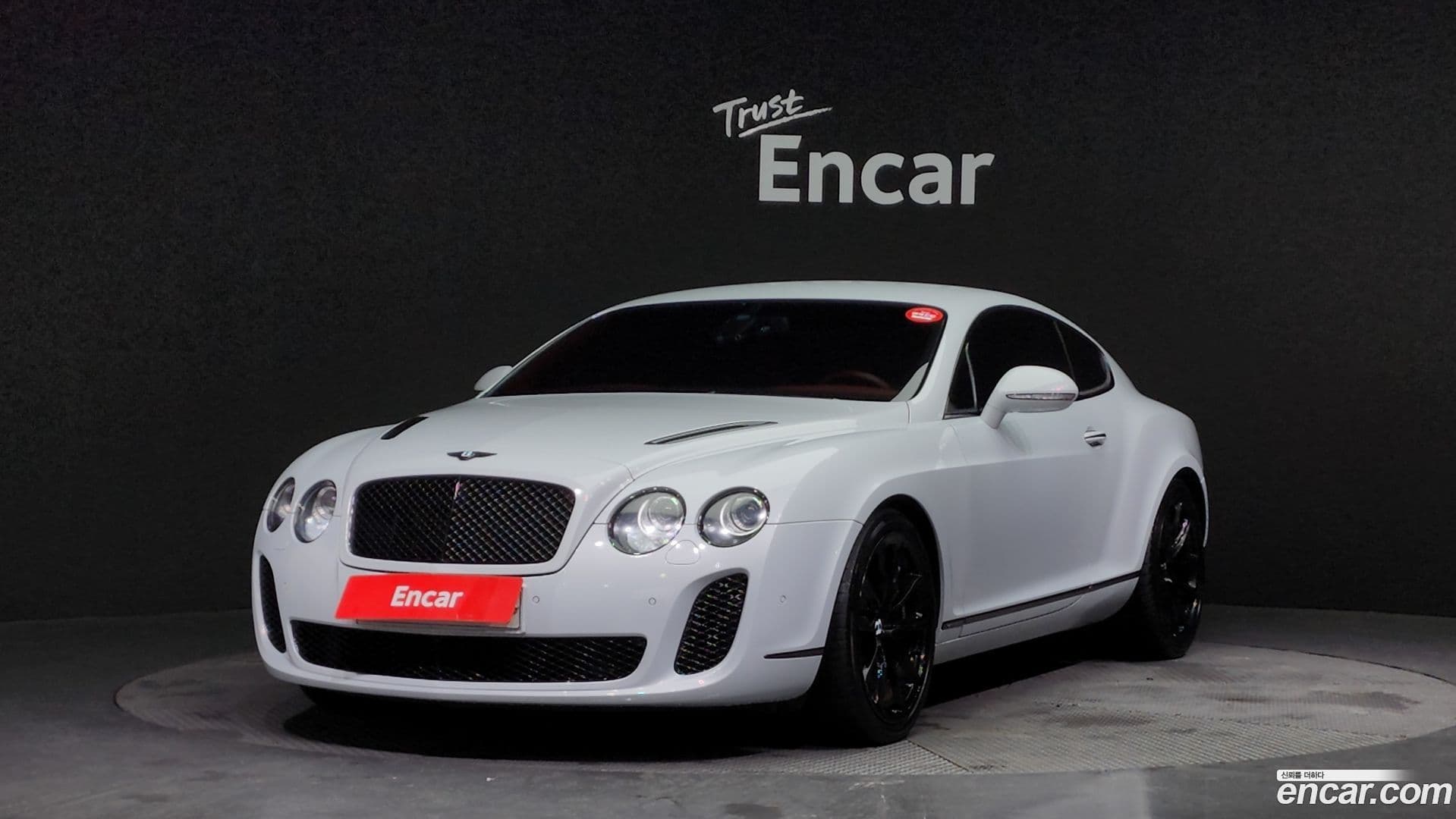 Main__Slider__Photo:Continental Bentley 2010.0-0