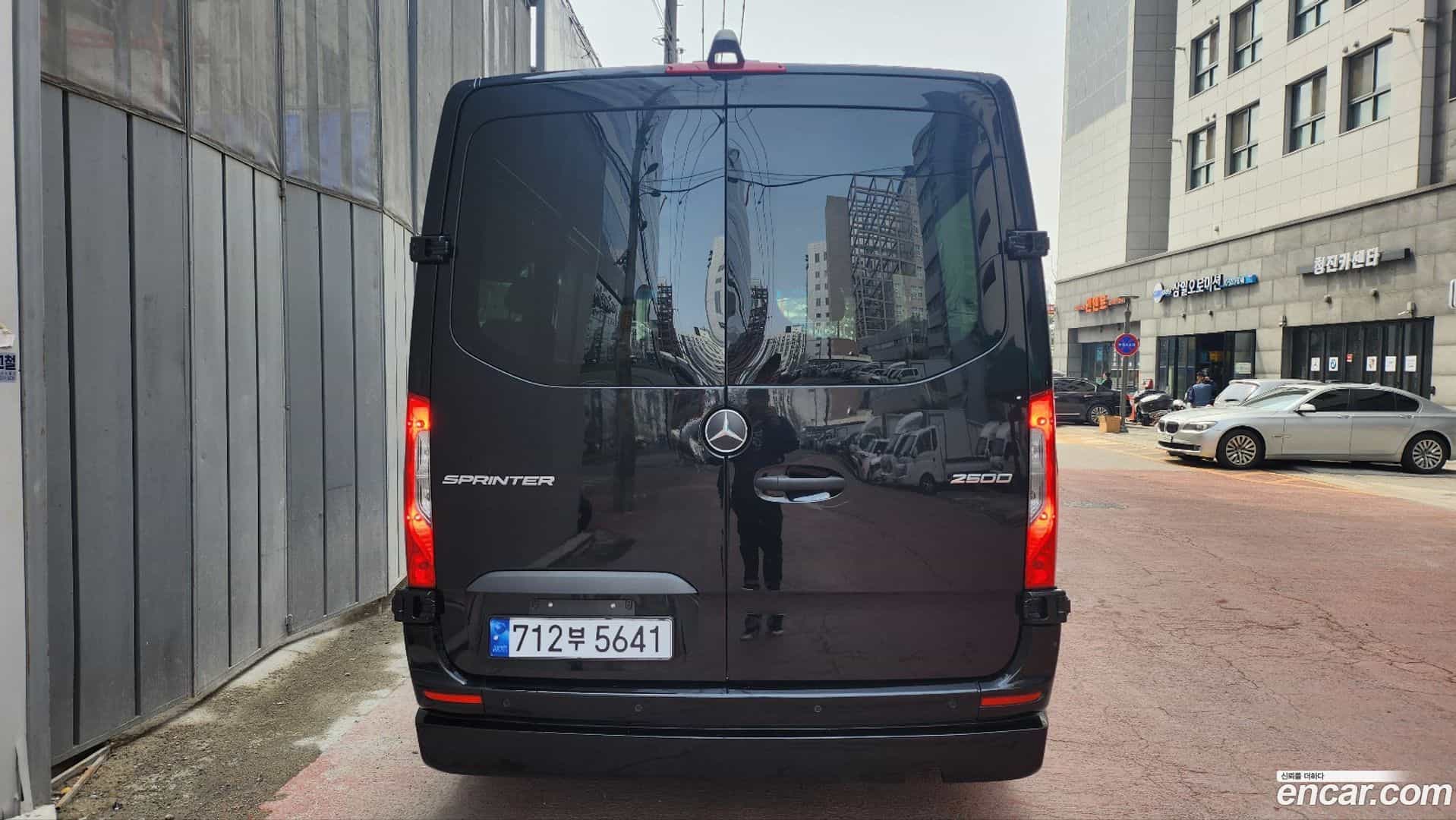 Sprinter Mercedes-Benz 2021.11-OUTER-003