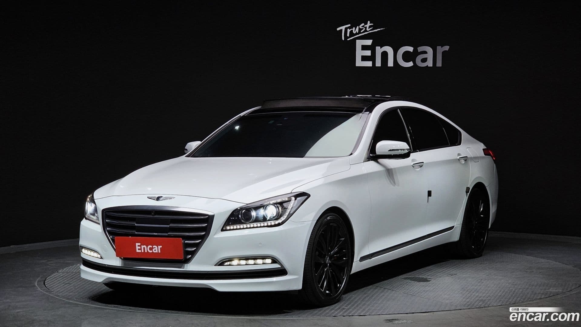 Main__Slider__Photo:Genesis Hyundai 2015.2-0