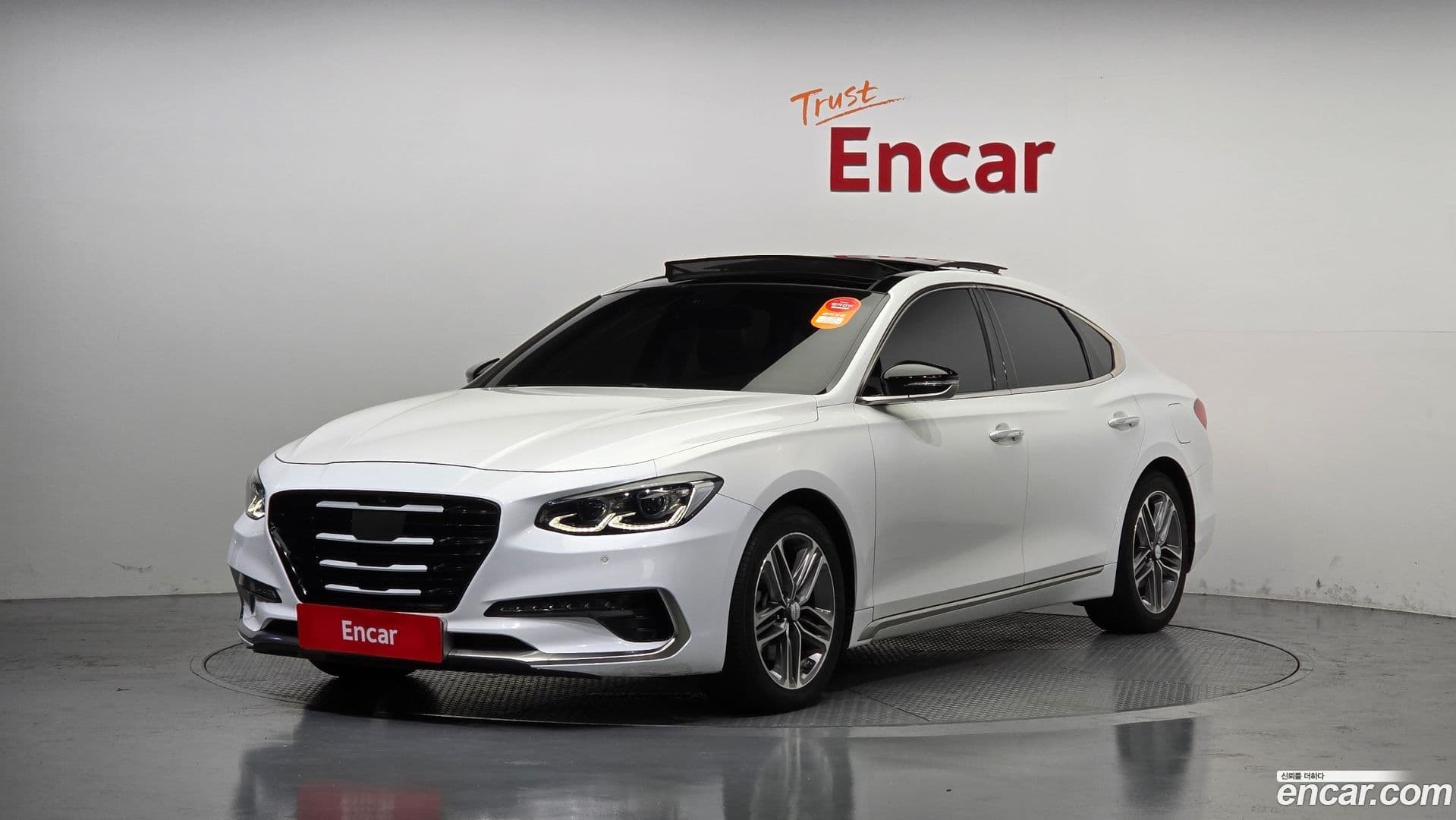 Main__Slider__Photo:Grandeur Hyundai 2017.7-0
