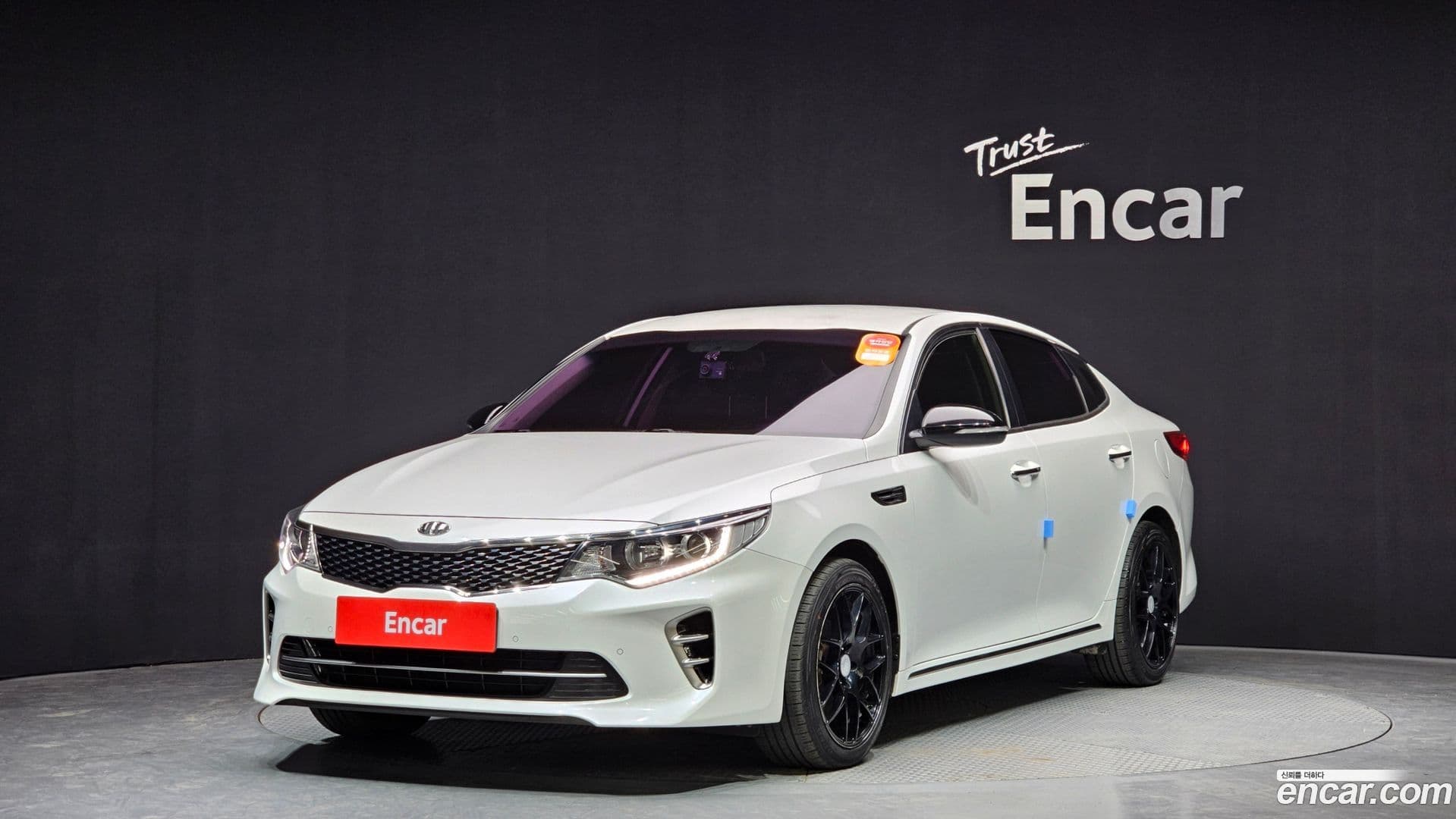 Main__Slider__Photo:K5 Kia 2016.9-0
