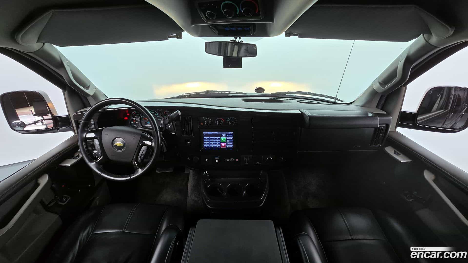Express Van Chevrolet 2017.11-INNER-007