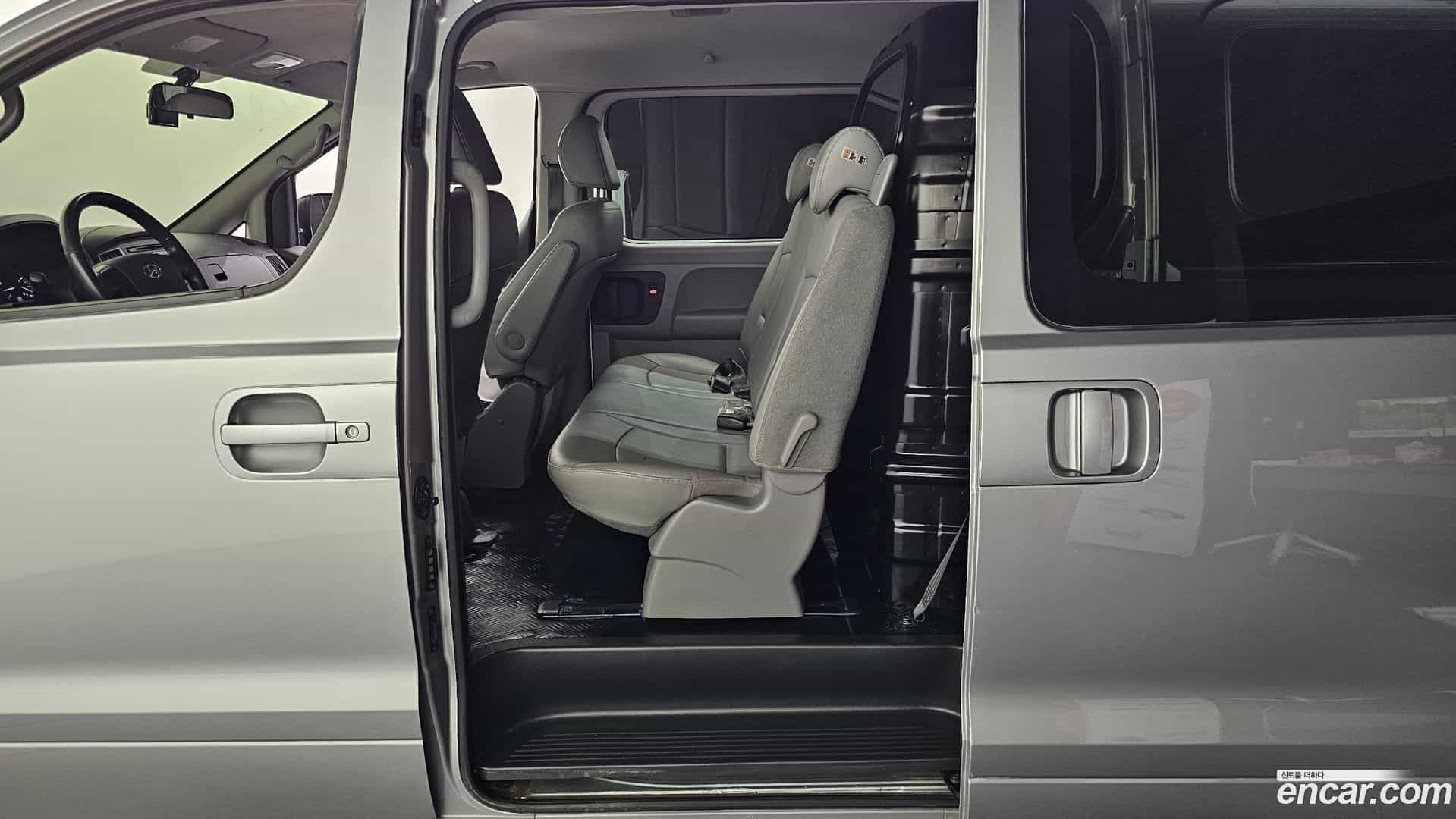 Starex Hyundai 2020.5-OPTION-015