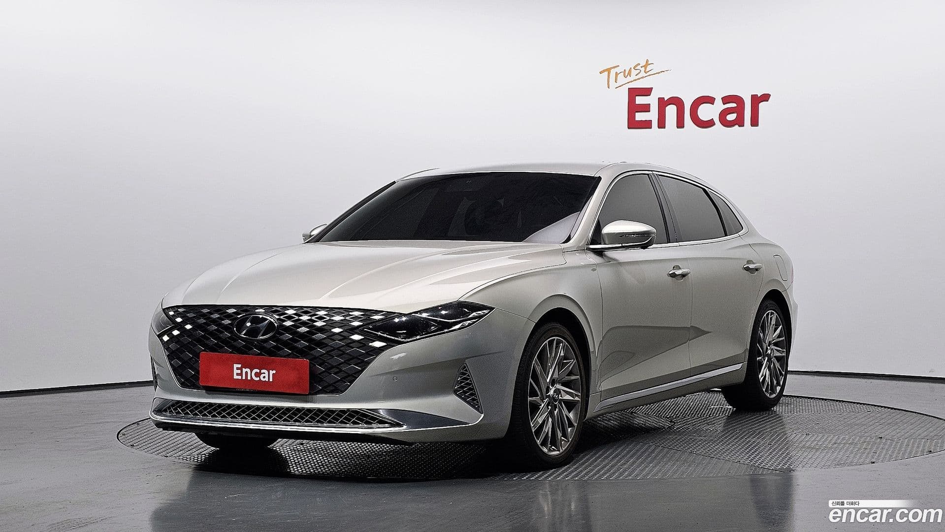Main__Slider__Photo:Grandeur Hyundai 2020.0-0
