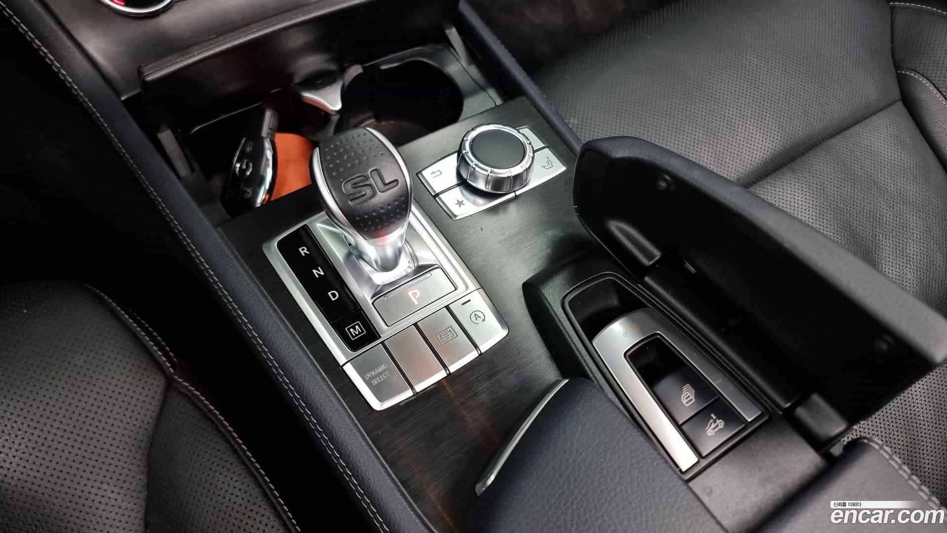 SL-Class Mercedes-Benz 2016.11-INNER-009