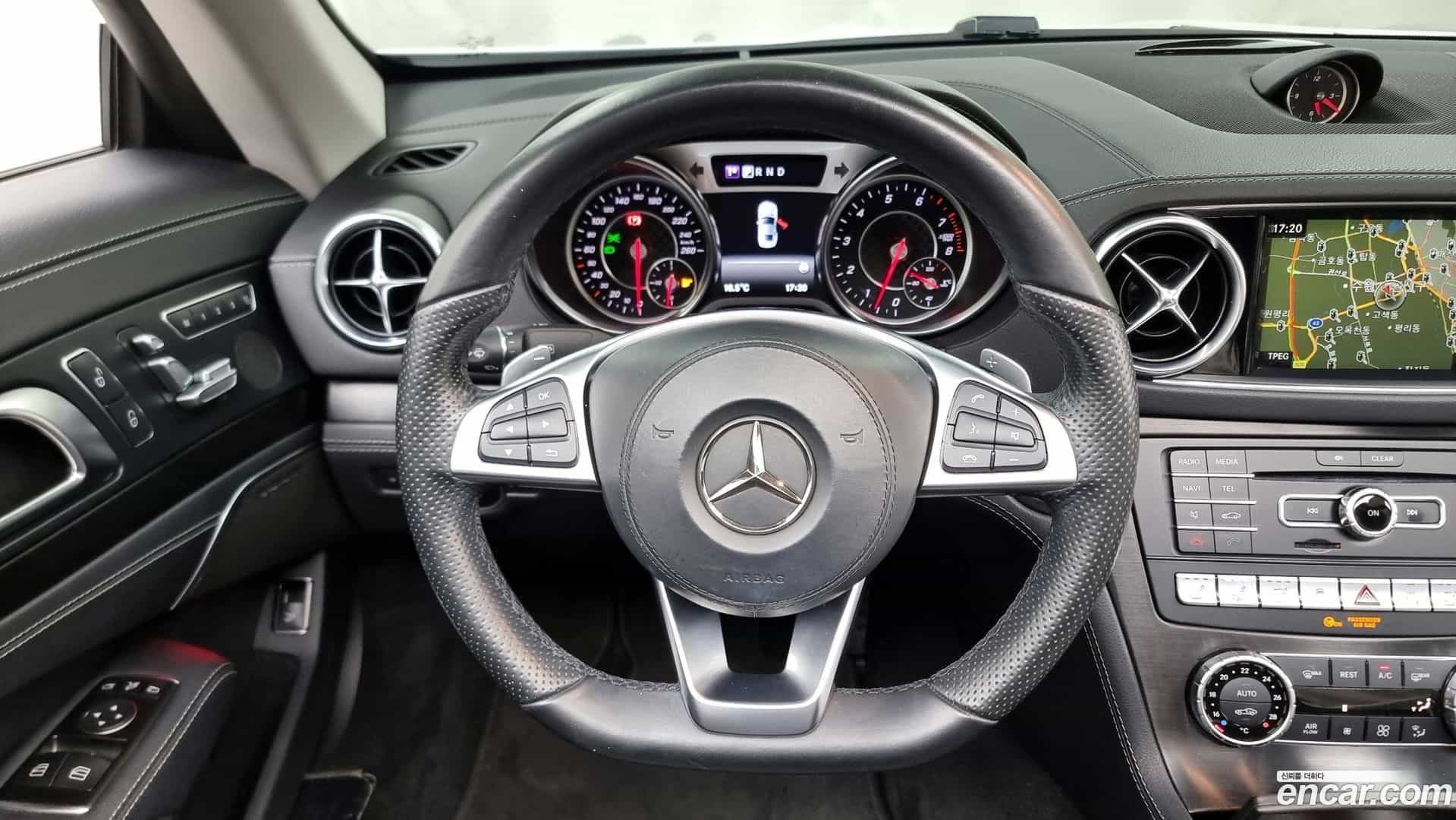 SL-Class Mercedes-Benz 2016.11-OPTION-016