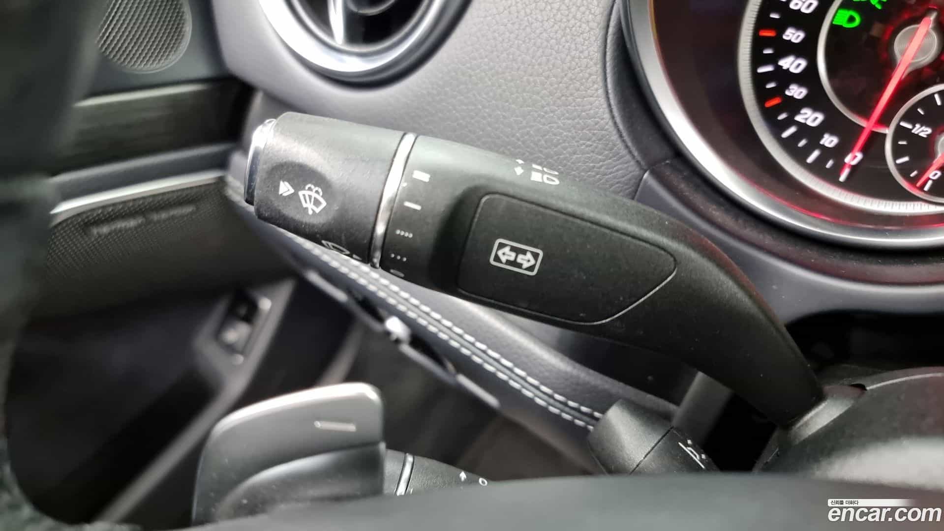 SL-Class Mercedes-Benz 2016.11-OPTION-022