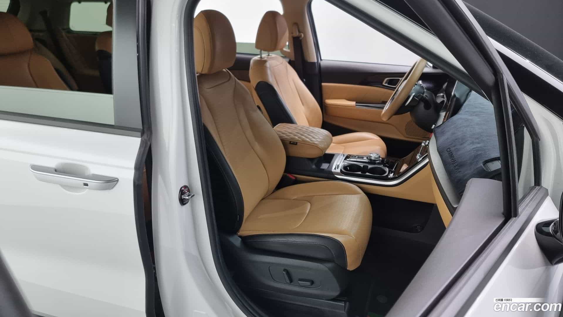 Canival Kia 2020.8-OPTION-016