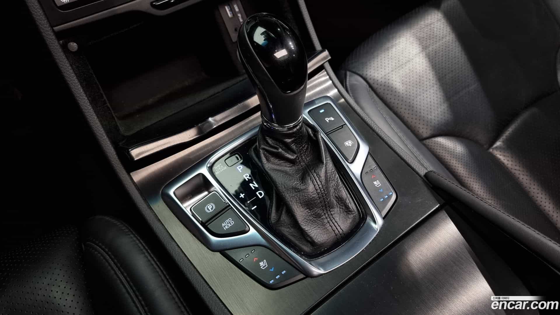 Grandeur Hyundai 2015.0-INNER-009