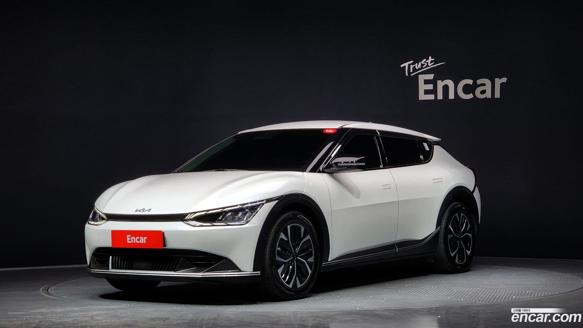 Main__Slider__Photo:EV6 Kia 2021.11-0