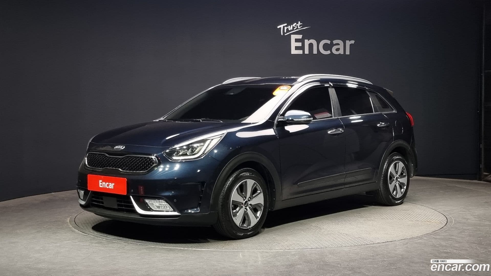Main__Slider__Photo:Niro Kia 2019.2-0