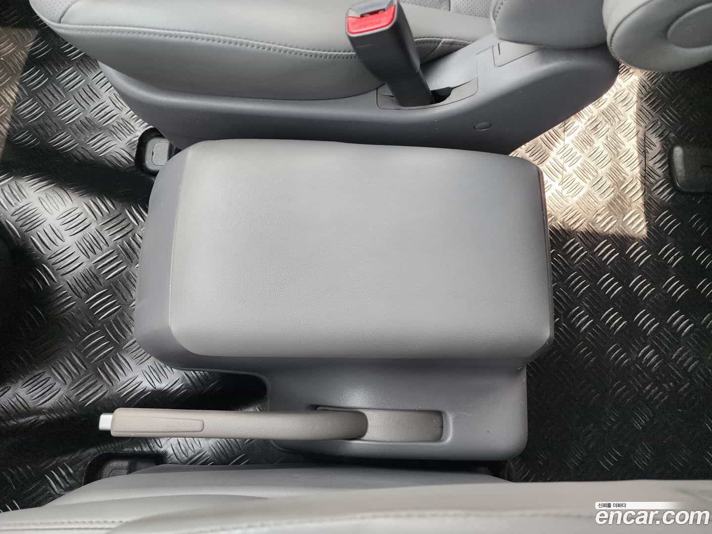 Starex Hyundai 2020.2-OPTION-021