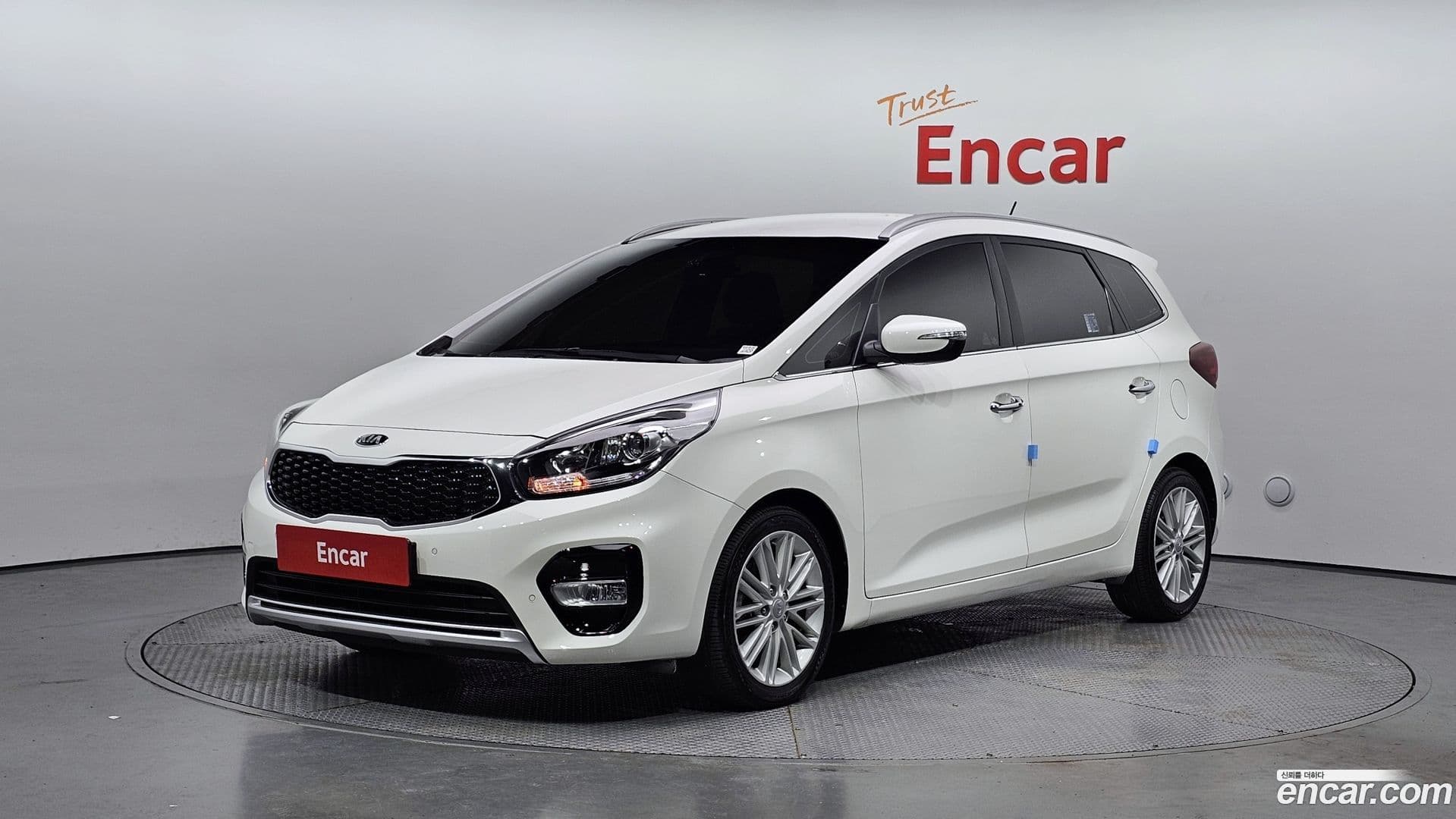 Main__Slider__Photo:Carens Kia 2017.0-0