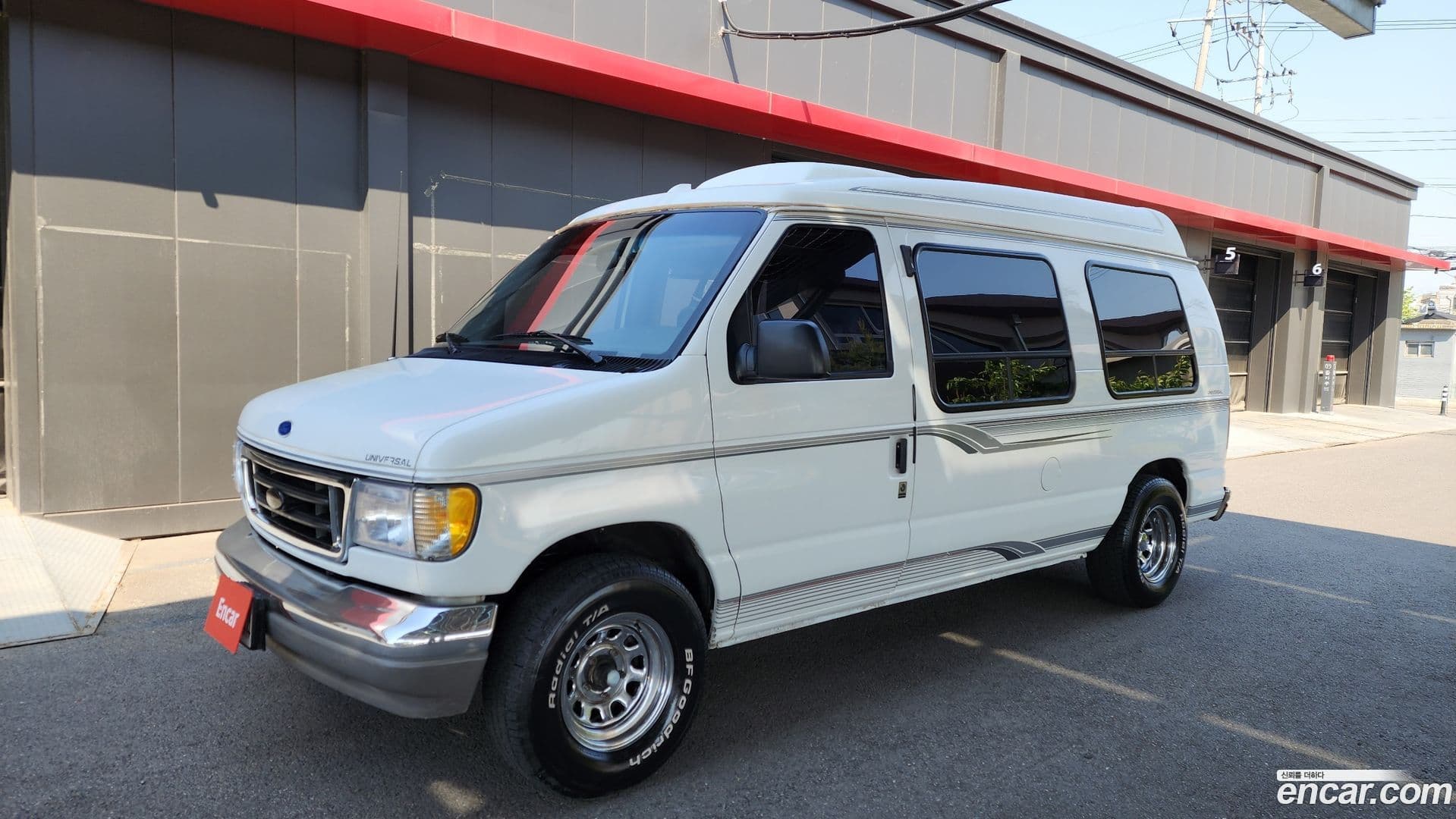 Main__Slider__Photo:Econoline Ford 1996.11-0
