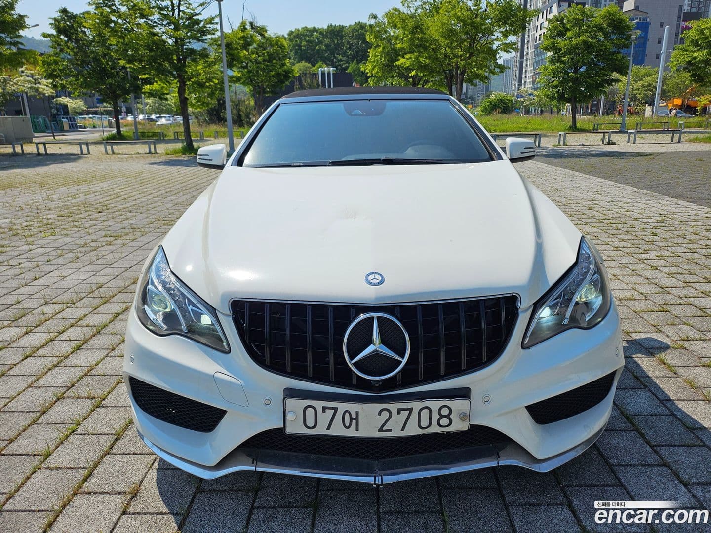Main__Slider__Photo:E-Class Mercedes-Benz 2013.9-0