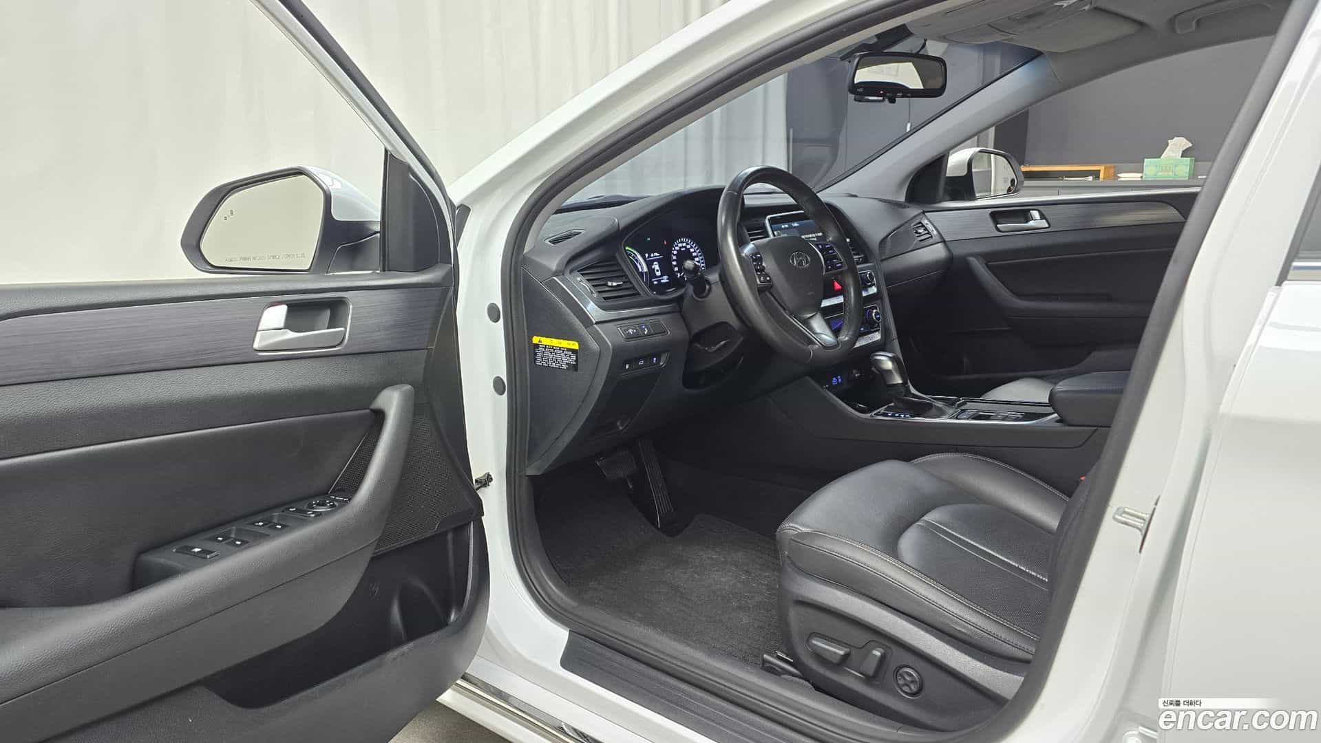 Sonata Hyundai 2017.9-OPTION-015