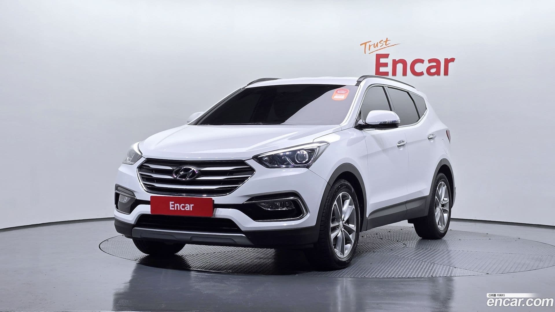 Main__Slider__Photo:Santafe Hyundai 2015.10-0