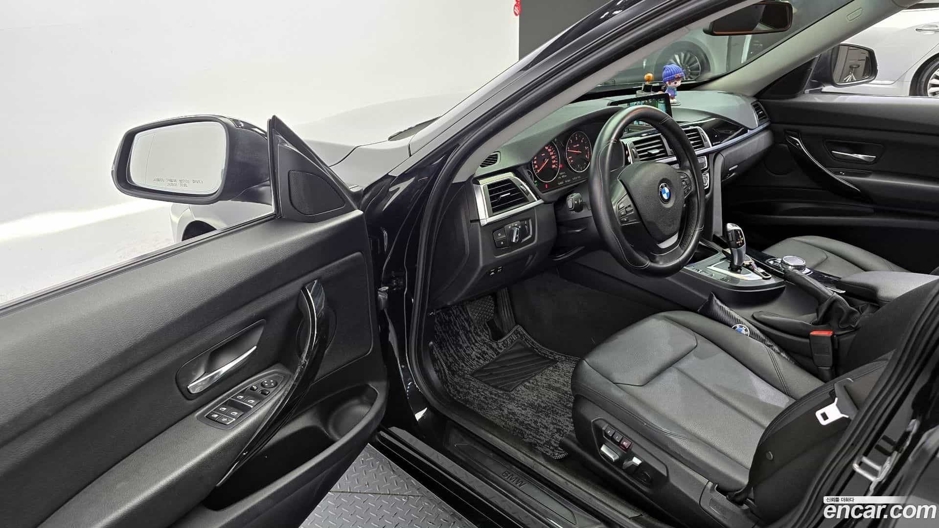 Gran Turismo BMW 2017.3-INNER-010