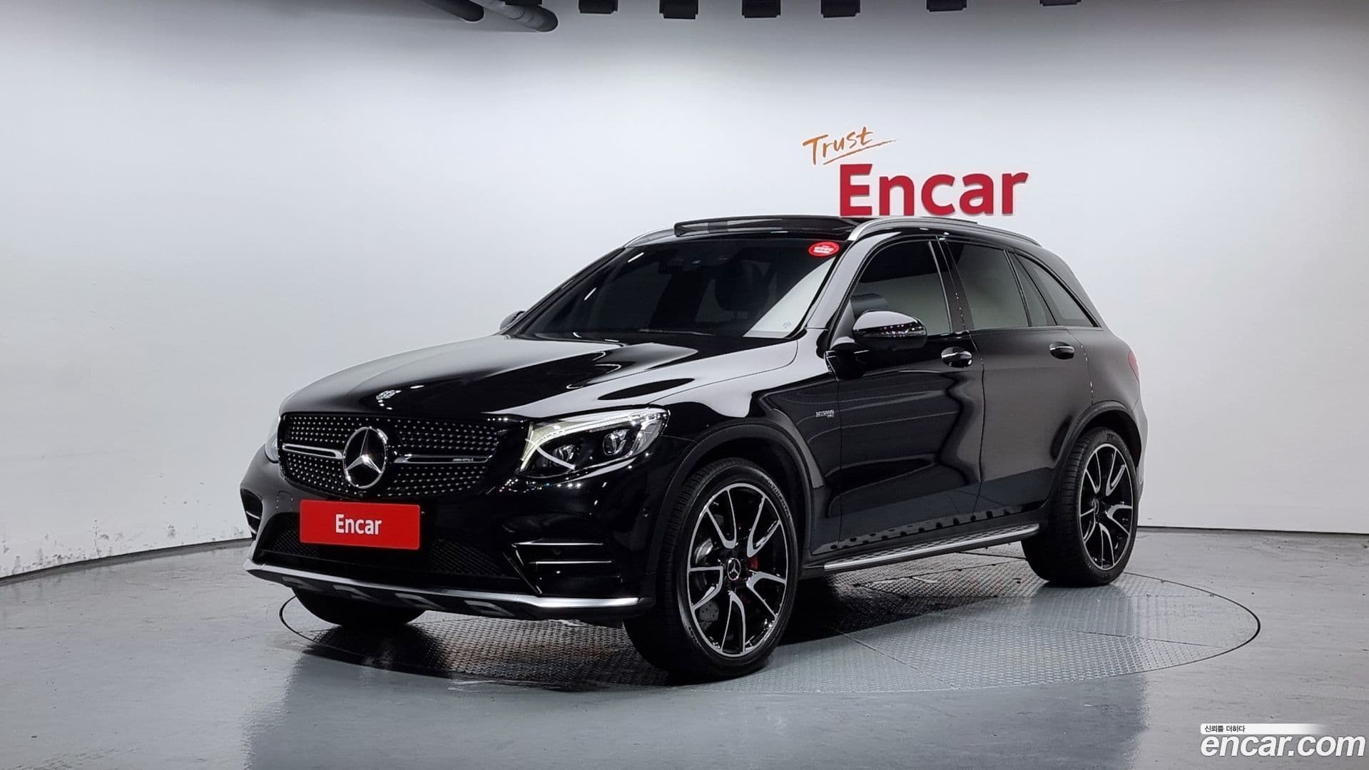 Main__Slider__Photo:GLC-Class Mercedes-Benz 2017.10-0