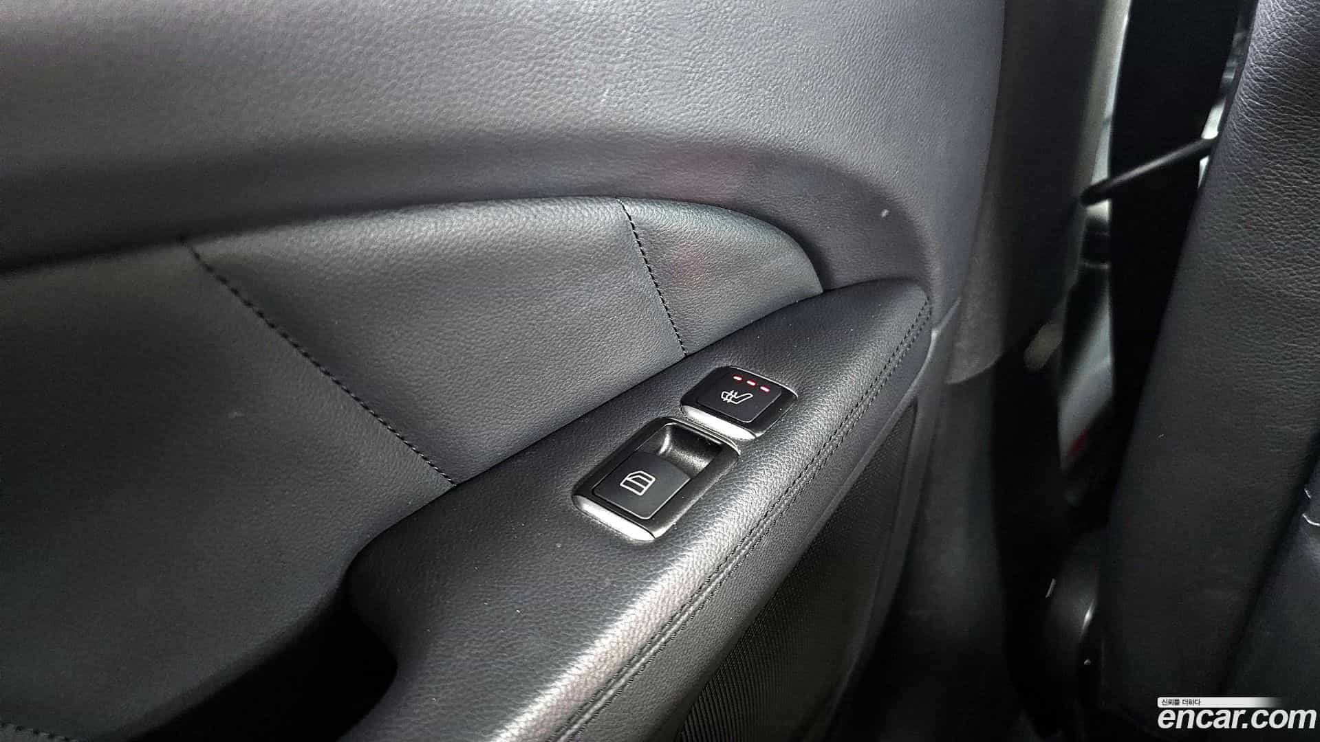 CLS-Class Mercedes-Benz 2012.9-OPTION-023