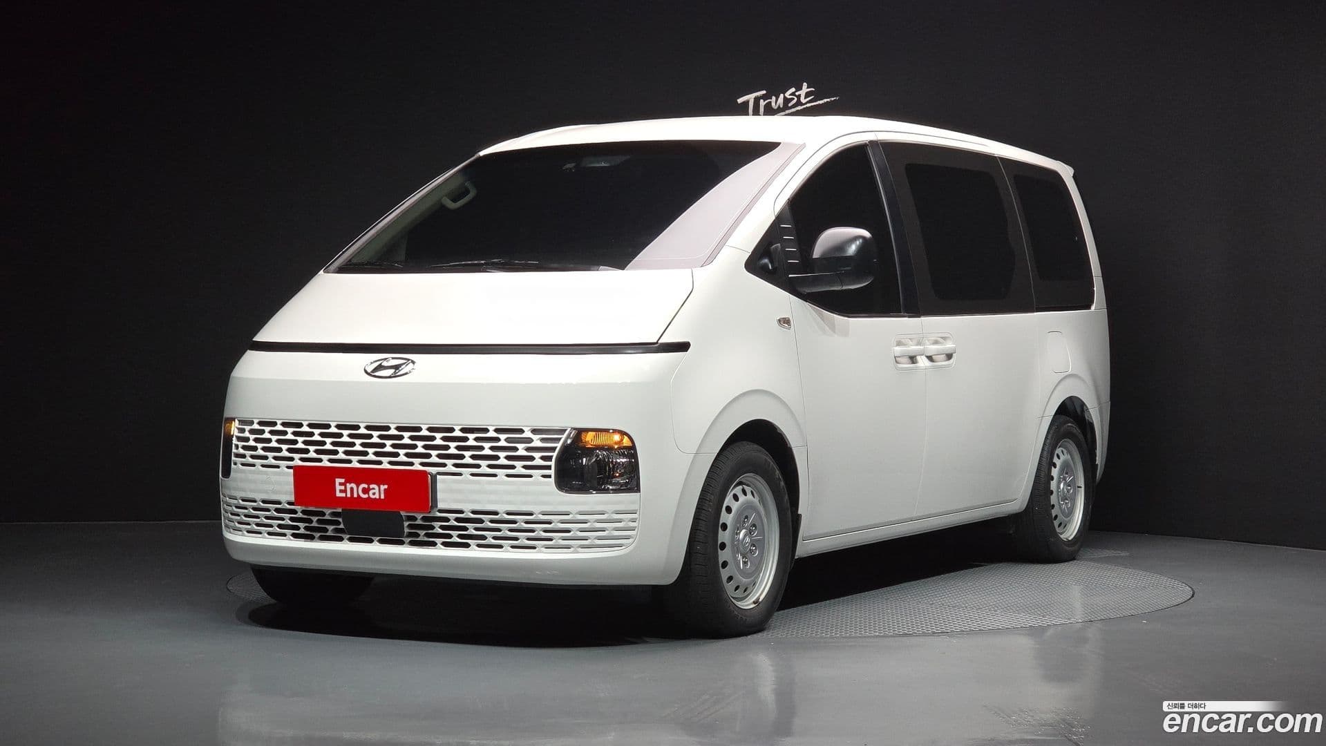 Main__Slider__Photo:Staria Hyundai 2021.11-0