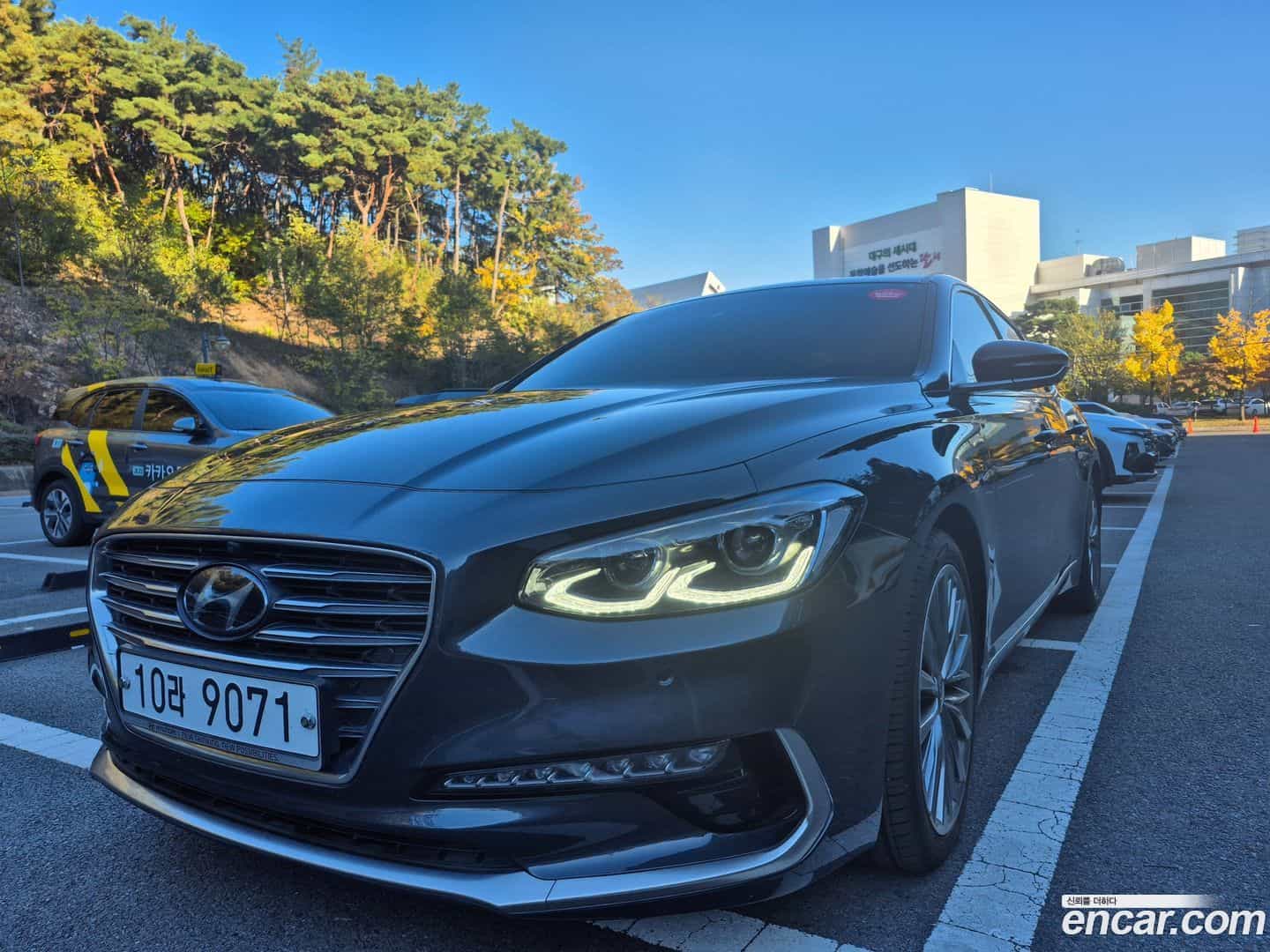 Grandeur Hyundai 2017.3-OUTER-001