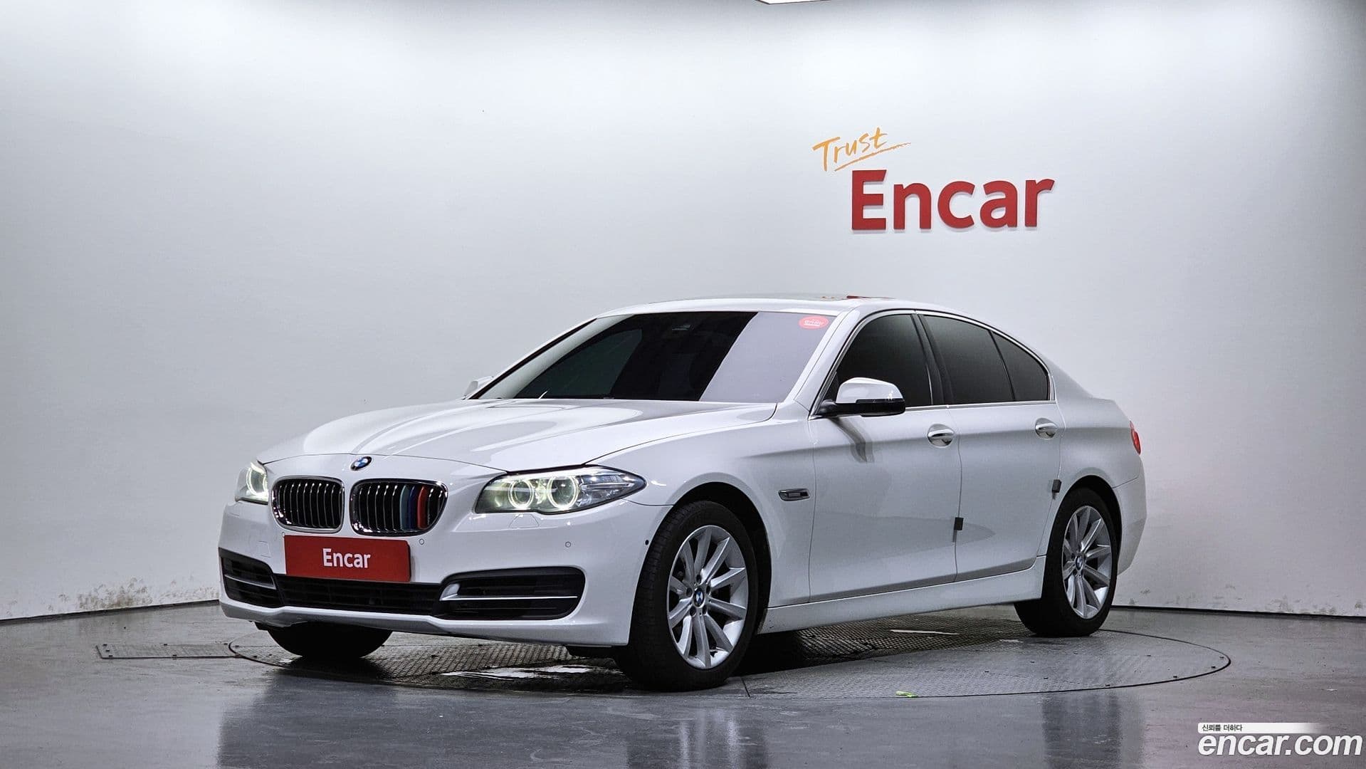Main__Slider__Photo:5-Series BMW 2013.9-0