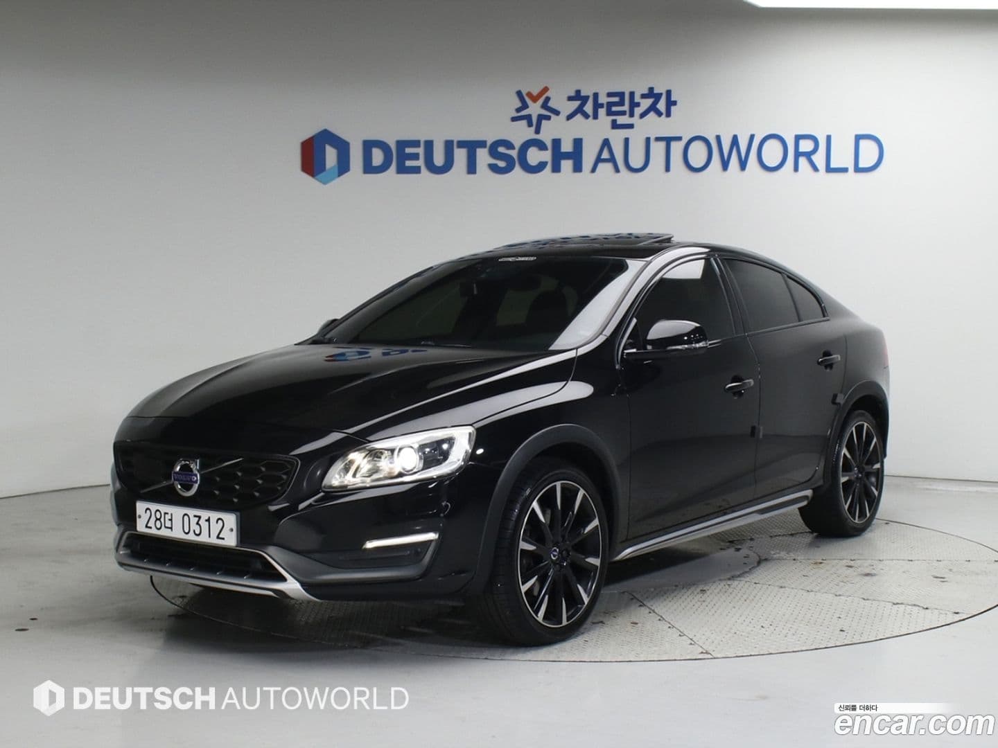 Main__Slider__Photo:S60 Volvo 2016.8-0
