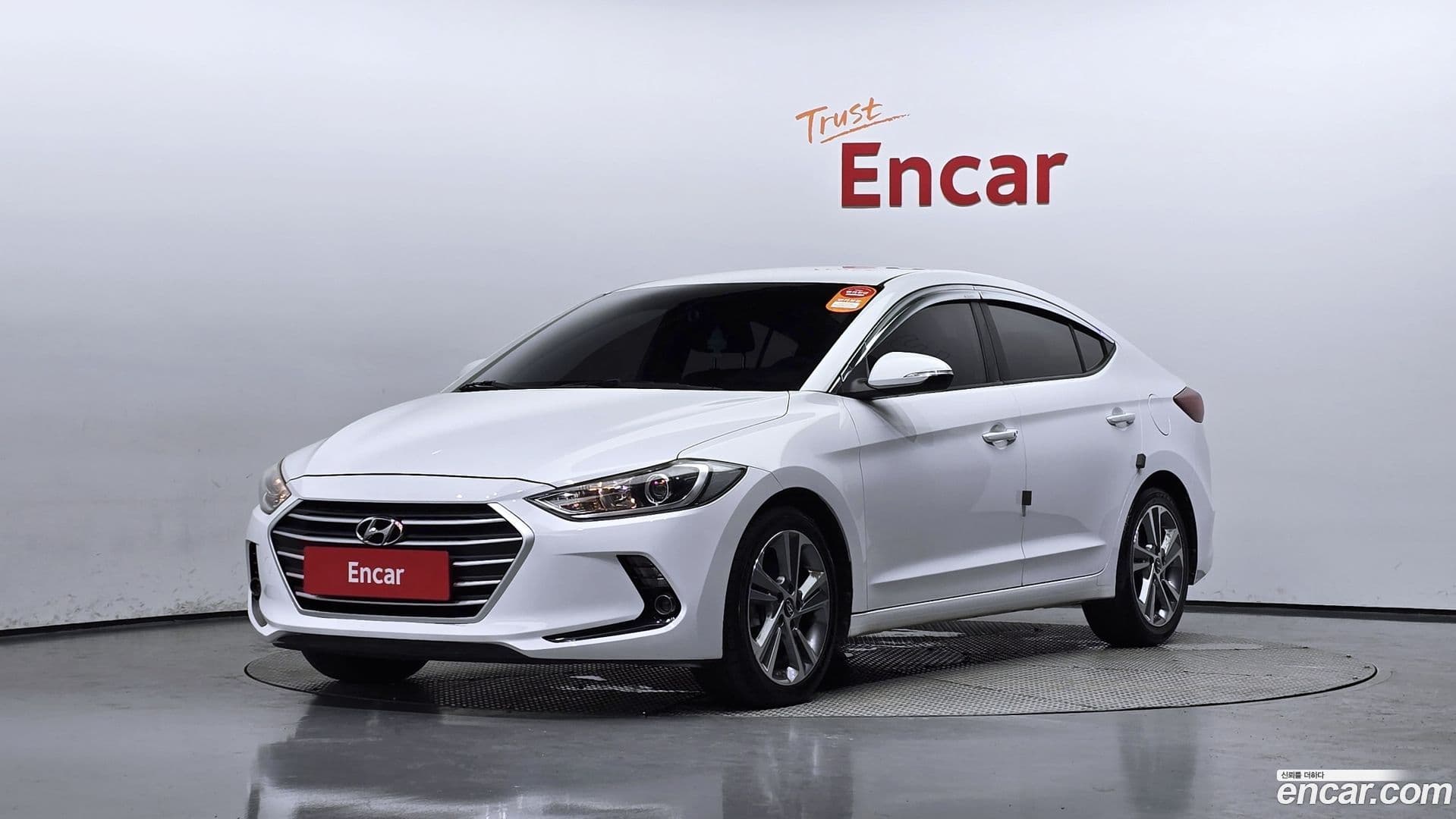 Main__Slider__Photo:AVANTE Hyundai 2018.5-0
