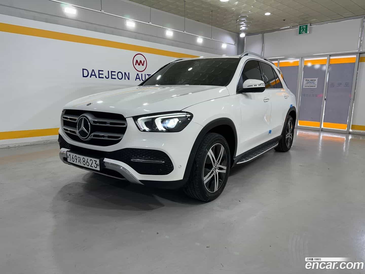 GLE-Class Mercedes-Benz 2019.11-OUTER-001