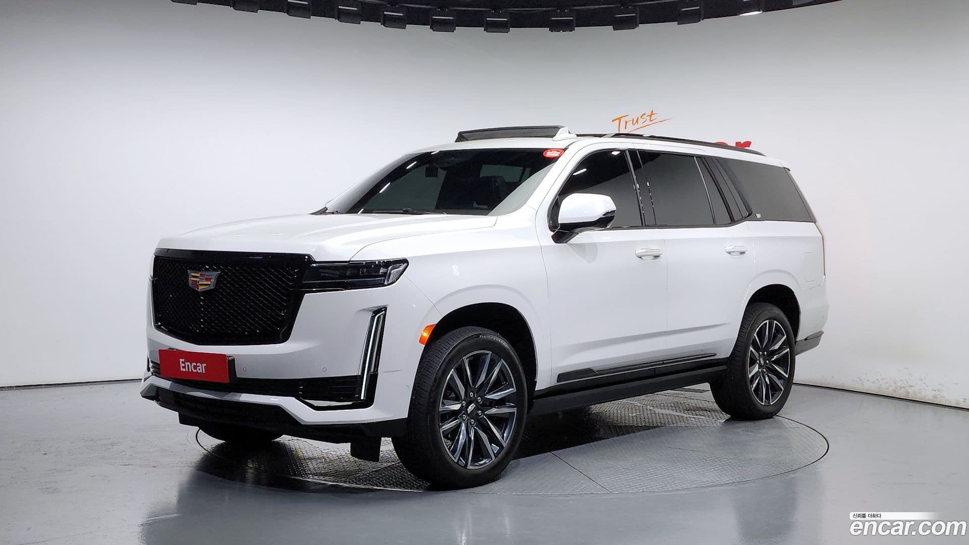 Main__Slider__Photo:Escalade Cadillac 2022.2-0