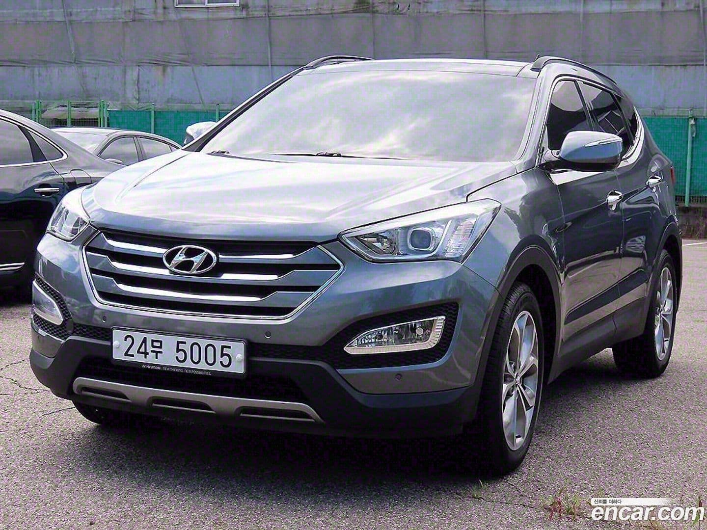 Main__Slider__Photo:Santafe Hyundai 2013.4-0