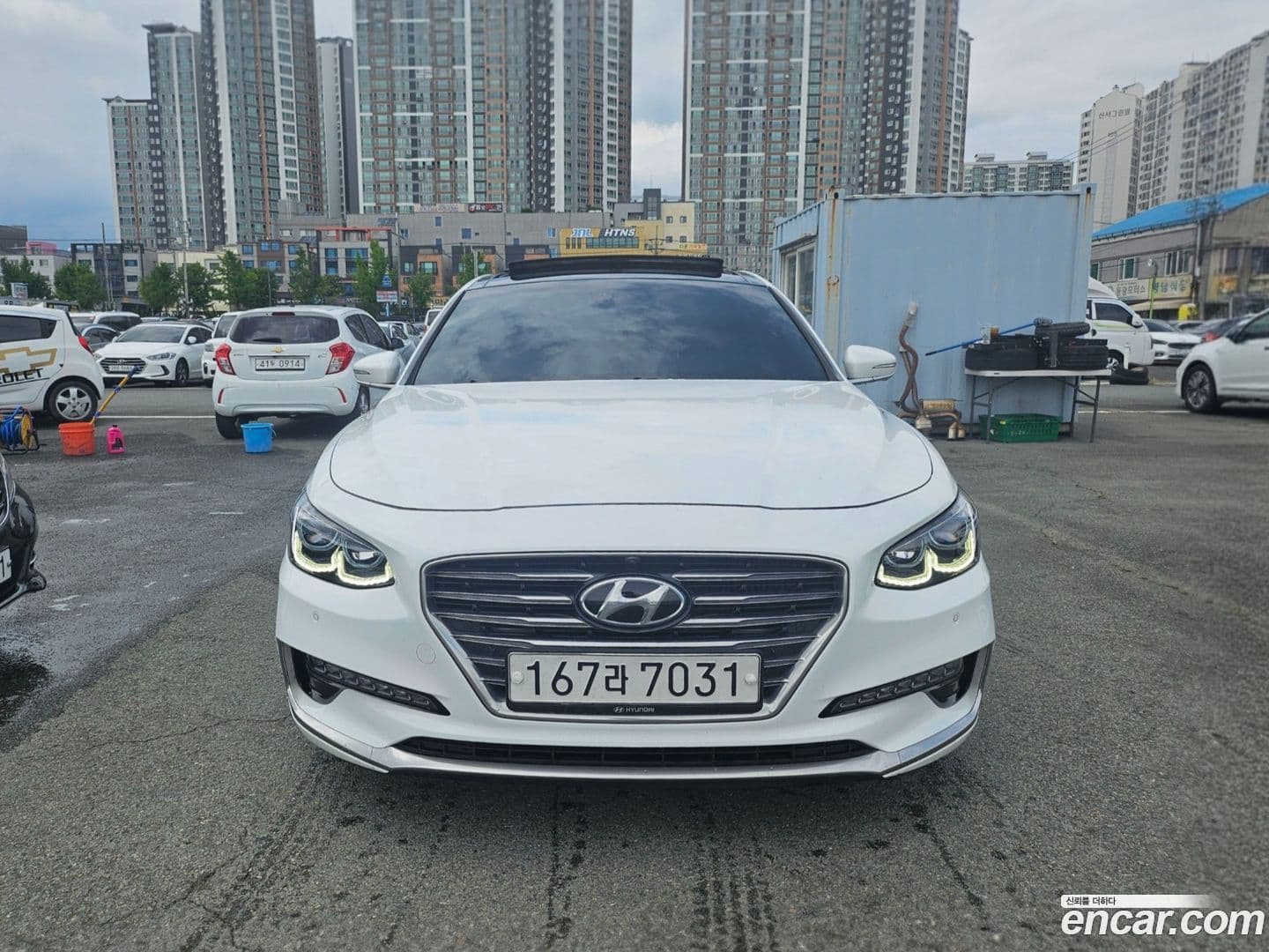 Main__Slider__Photo:Grandeur Hyundai 2017.1-0