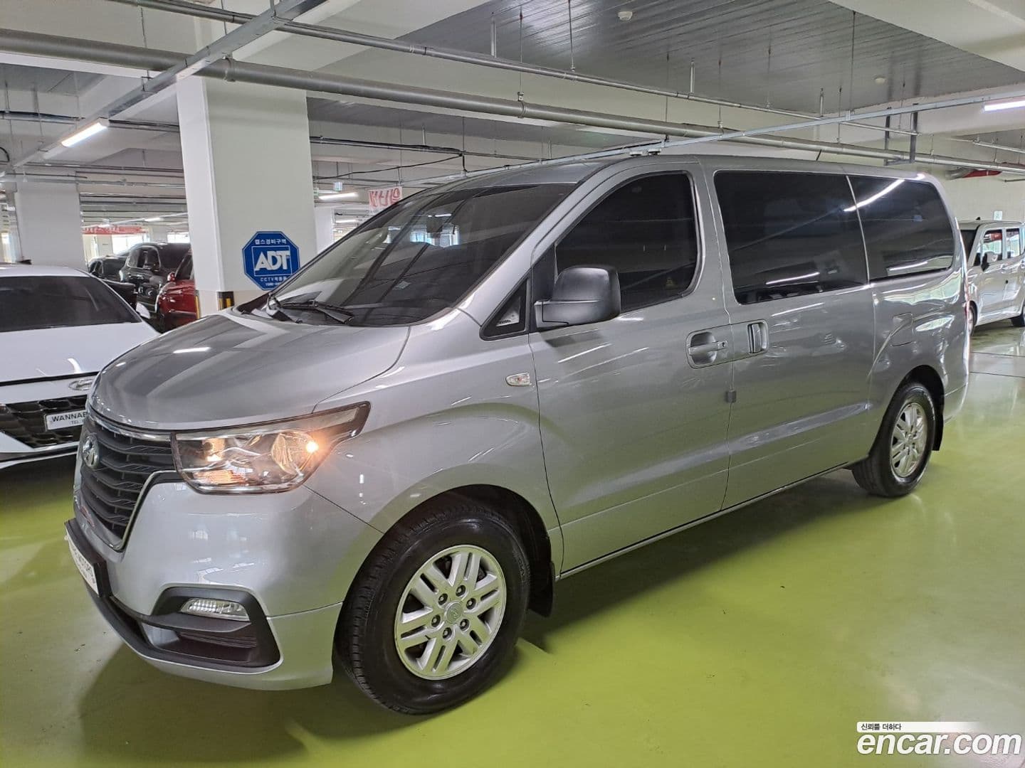 Main__Slider__Photo:Starex Hyundai 2019.5-0