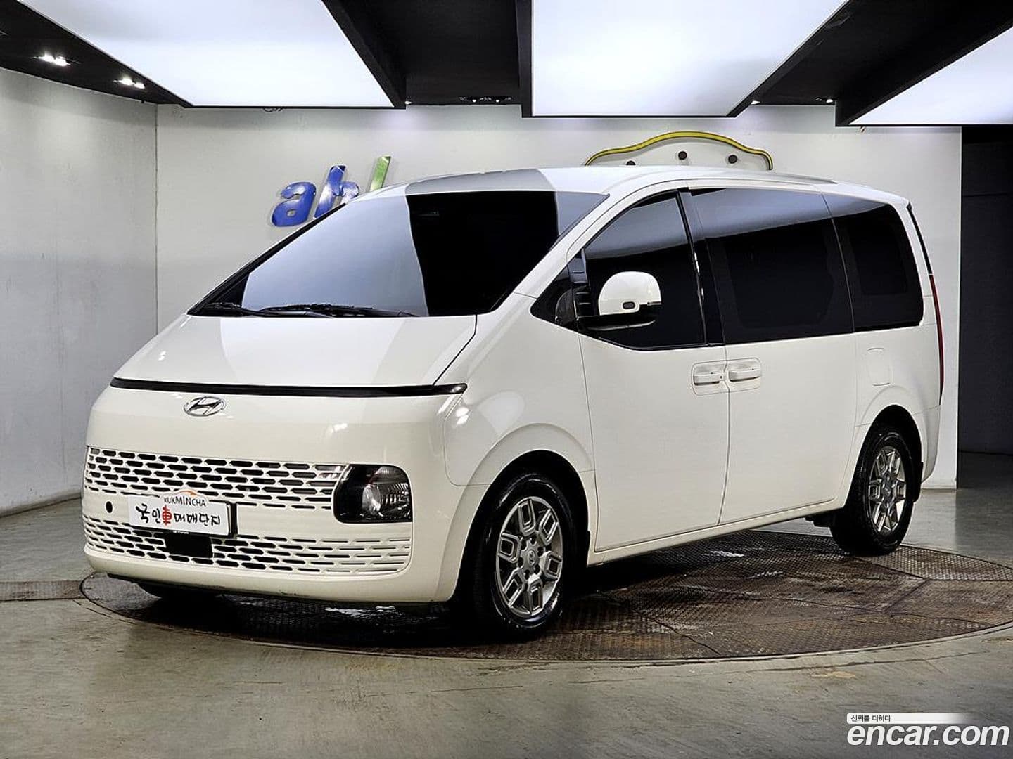 Main__Slider__Photo:Staria Hyundai 2021.8-0