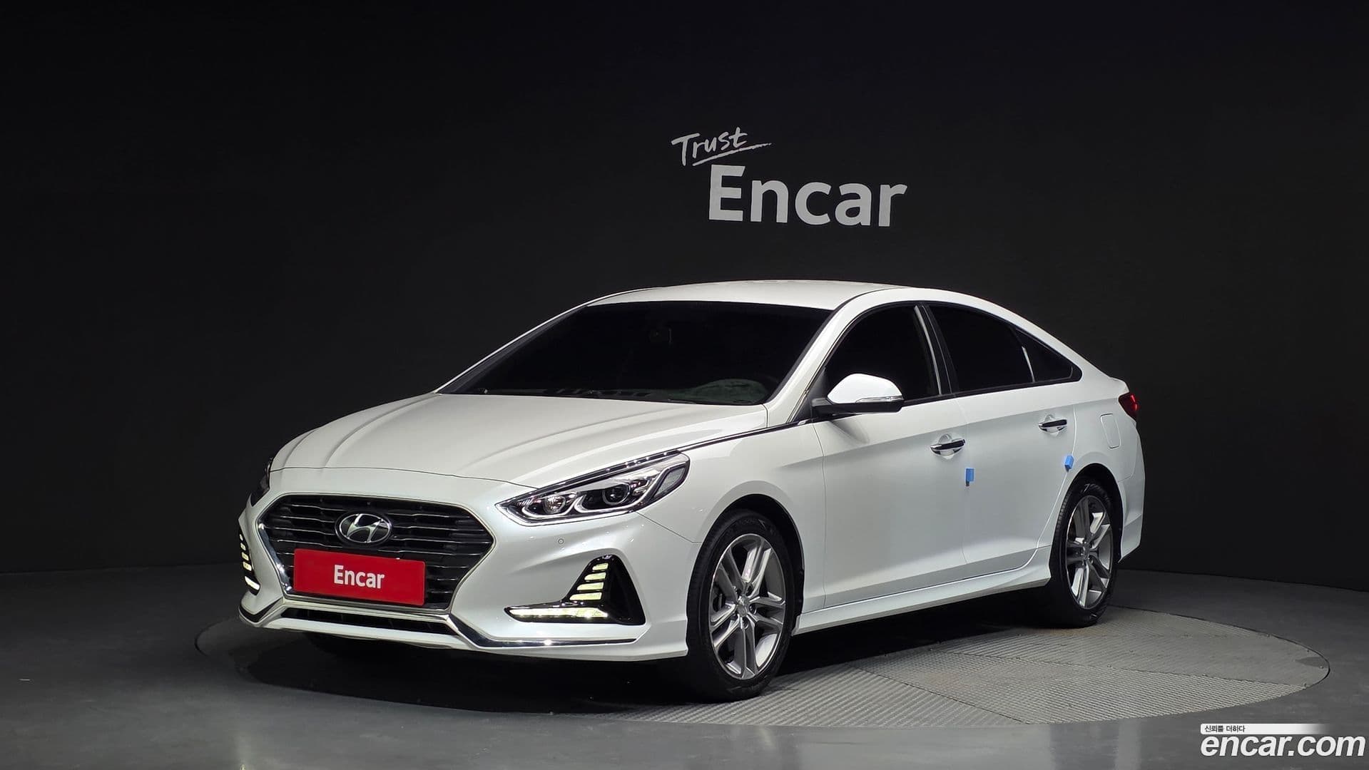 Main__Slider__Photo:Sonata Hyundai 2017.10-0