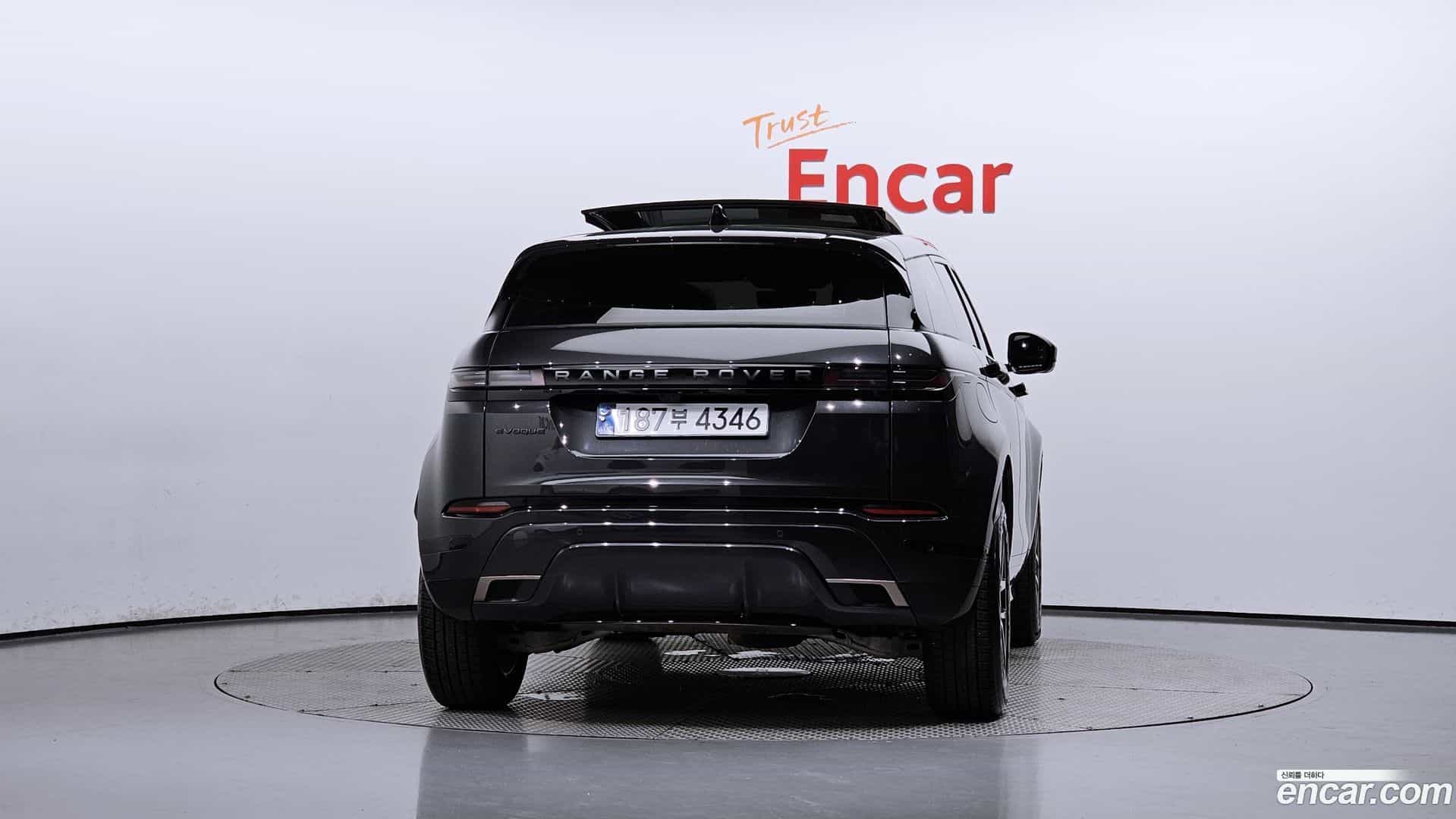 Range Rover Evoque Land Rover 2024.8-OUTER-004