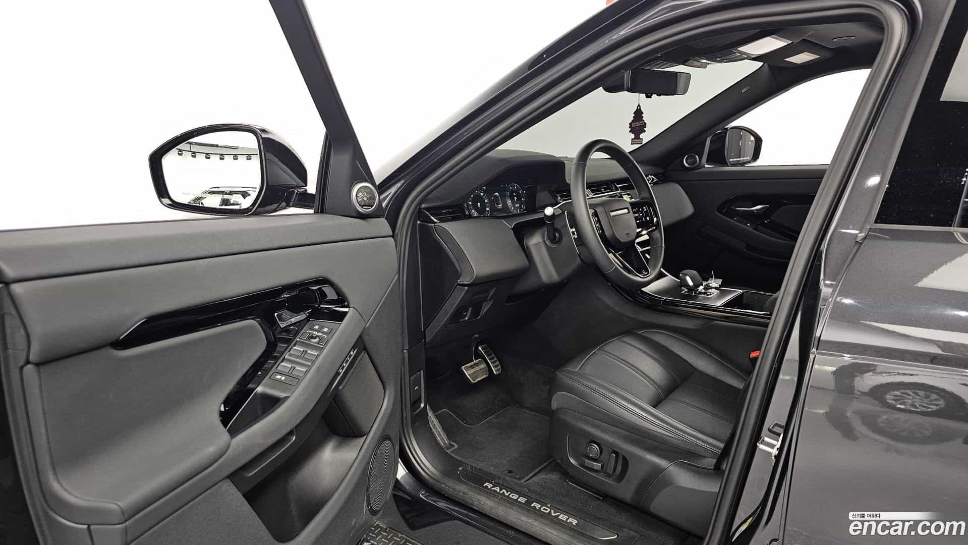Range Rover Evoque Land Rover 2024.8-INNER-010