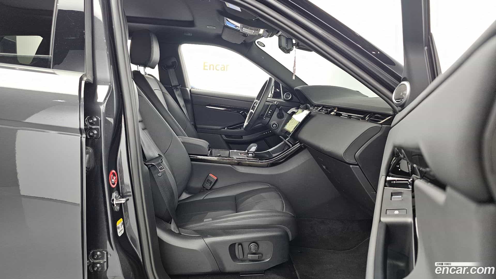 Range Rover Evoque Land Rover 2024.8-OPTION-015