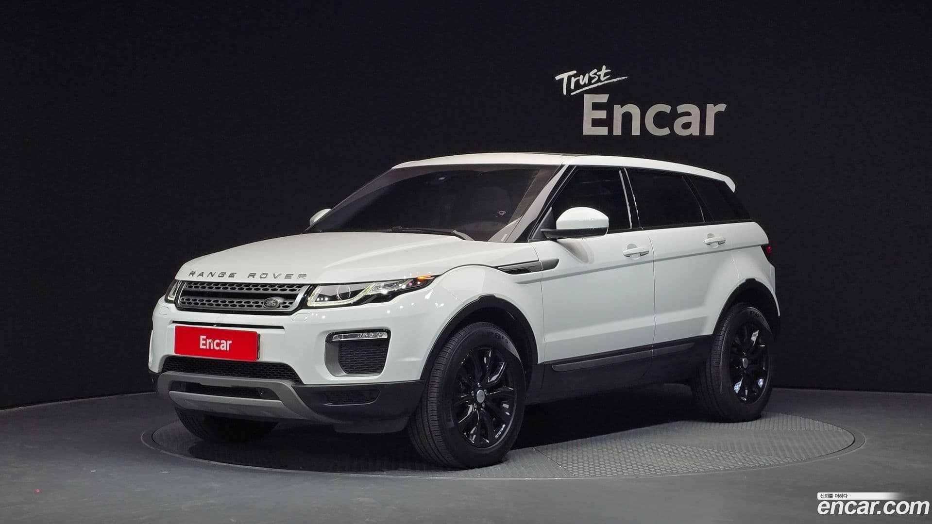 Main__Slider__Photo:Range Rover Evoque Land Rover 2016.6-0