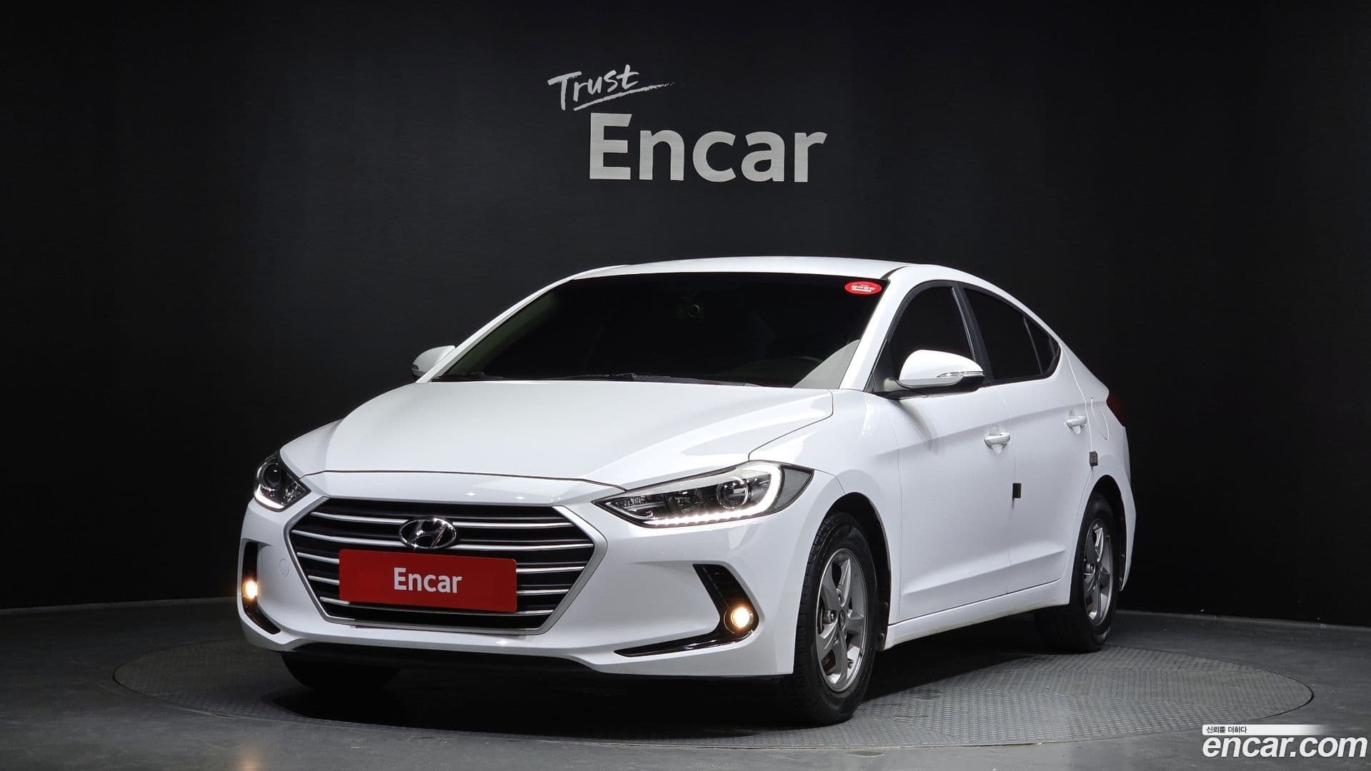 Main__Slider__Photo:AVANTE Hyundai 2016.10-0