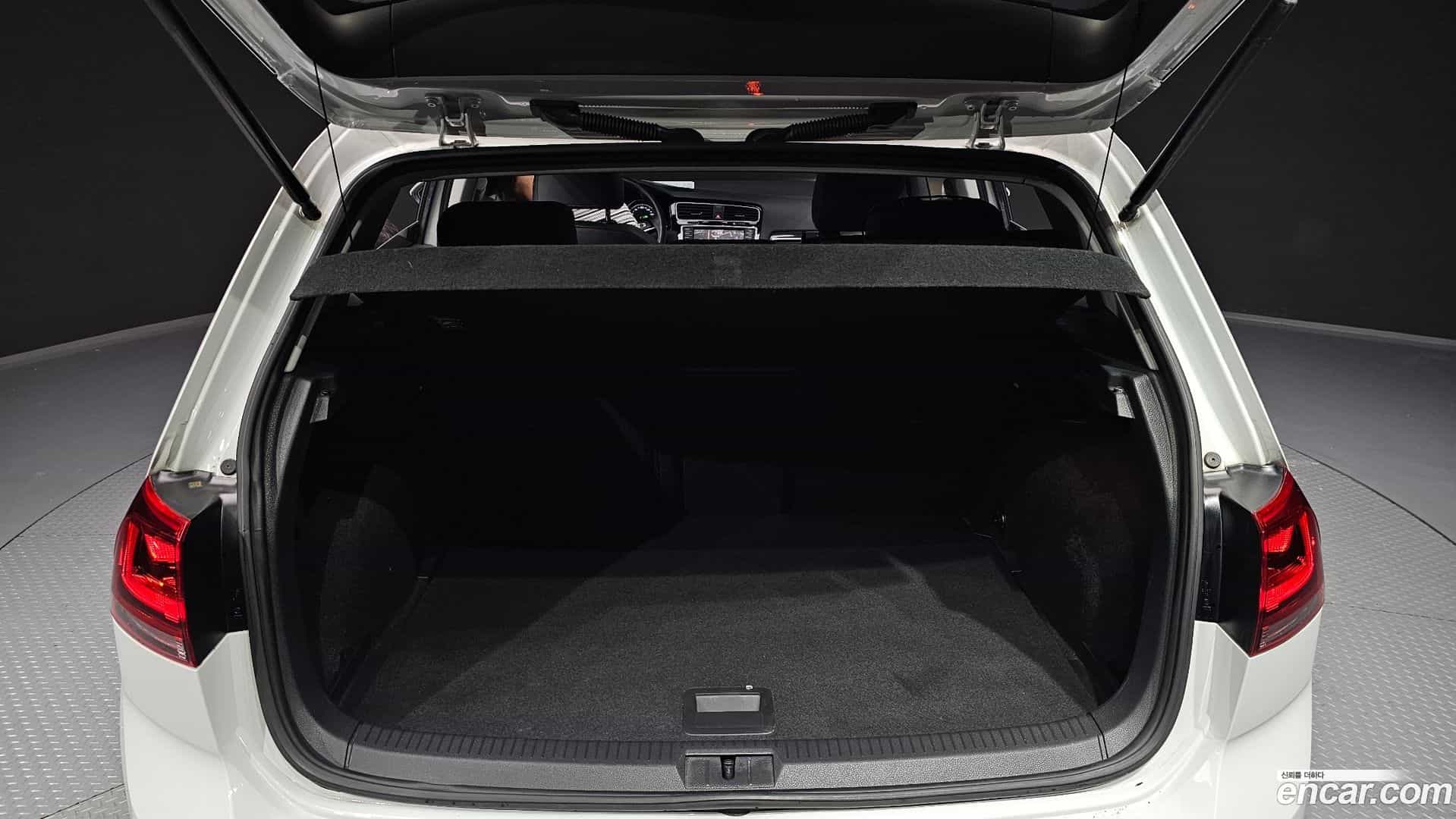 Golf Volkswagen 2015.11-OPTION-24