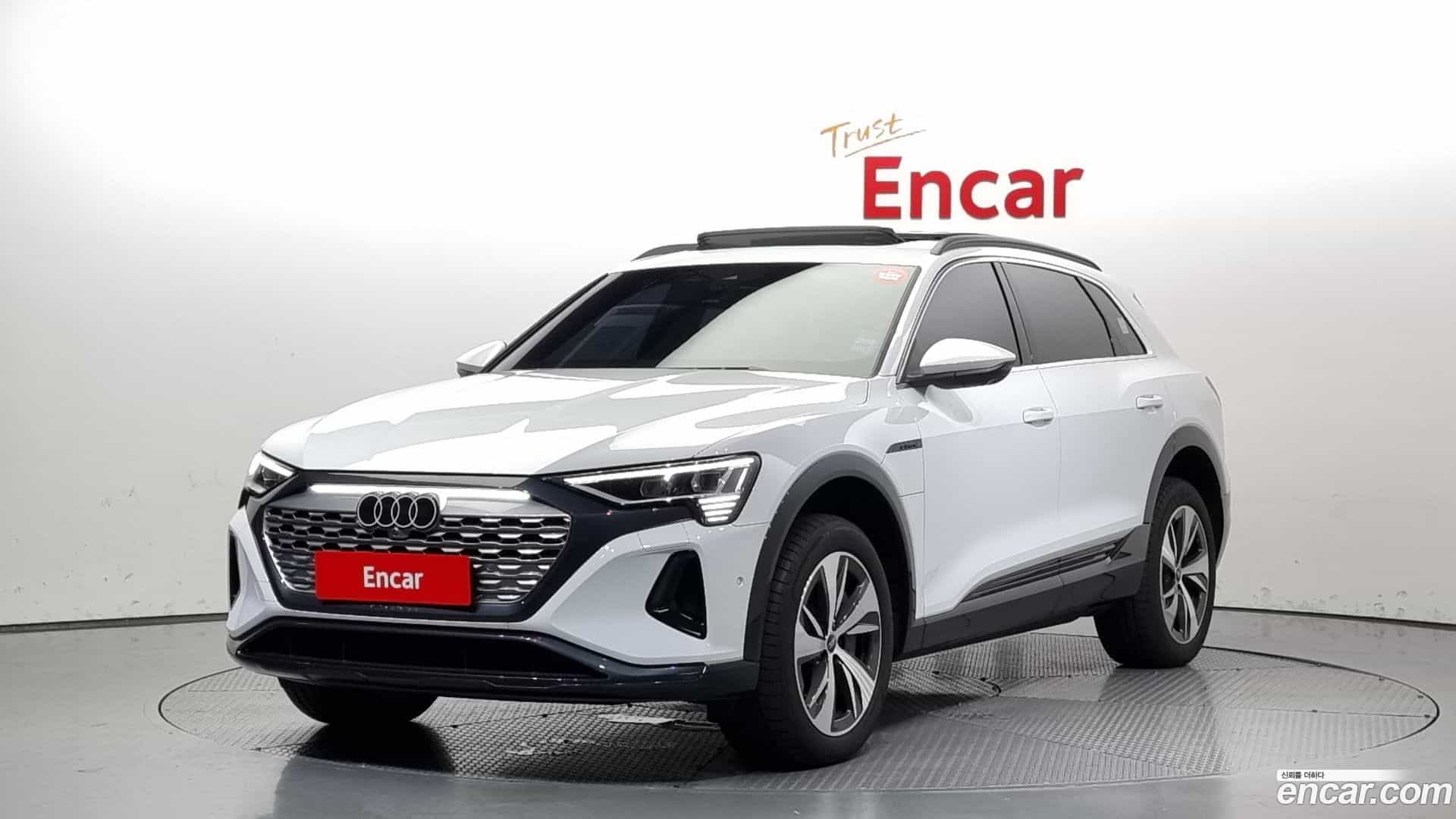 Q8 e-tron Audi 2024.5-OUTER-001