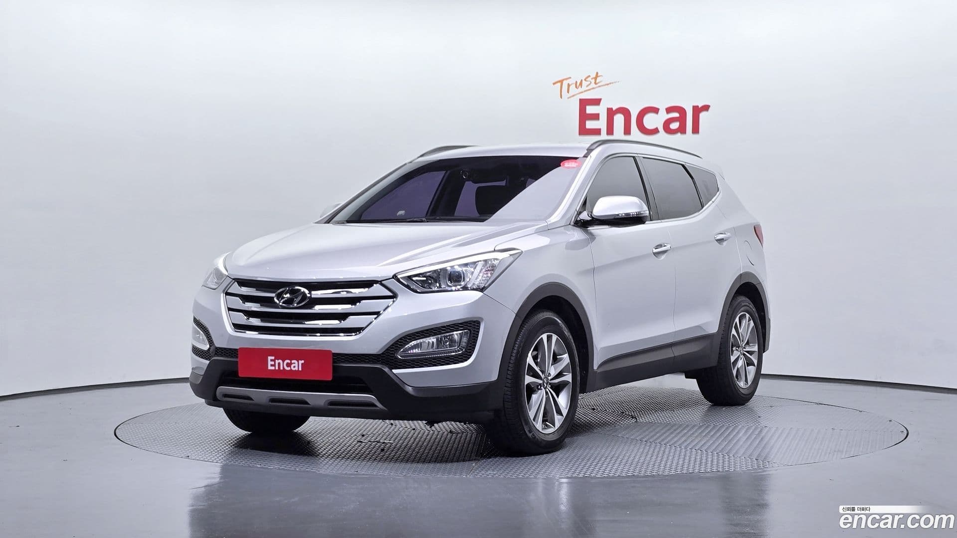 Main__Slider__Photo:Santafe Hyundai 2015.0-0
