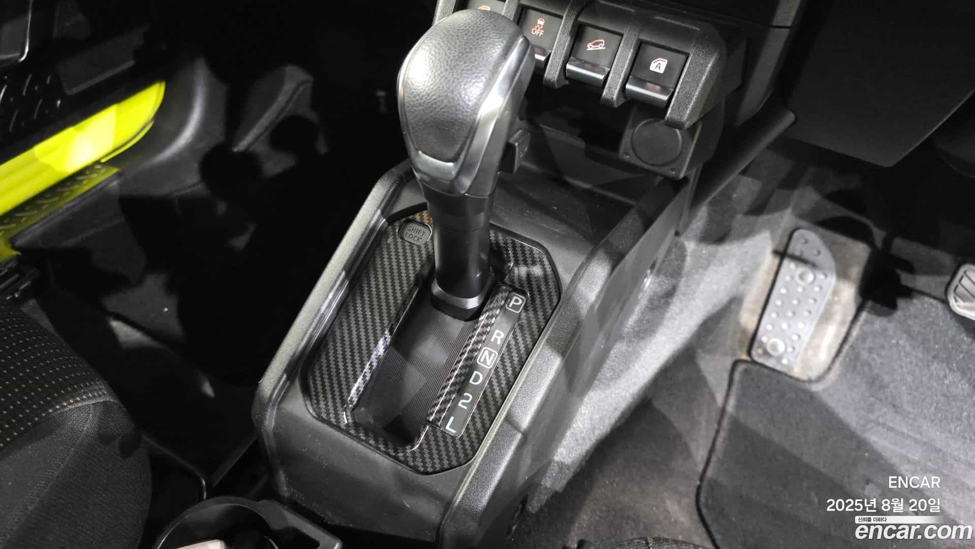 Jimny Suzuki 2019.11-INNER-009