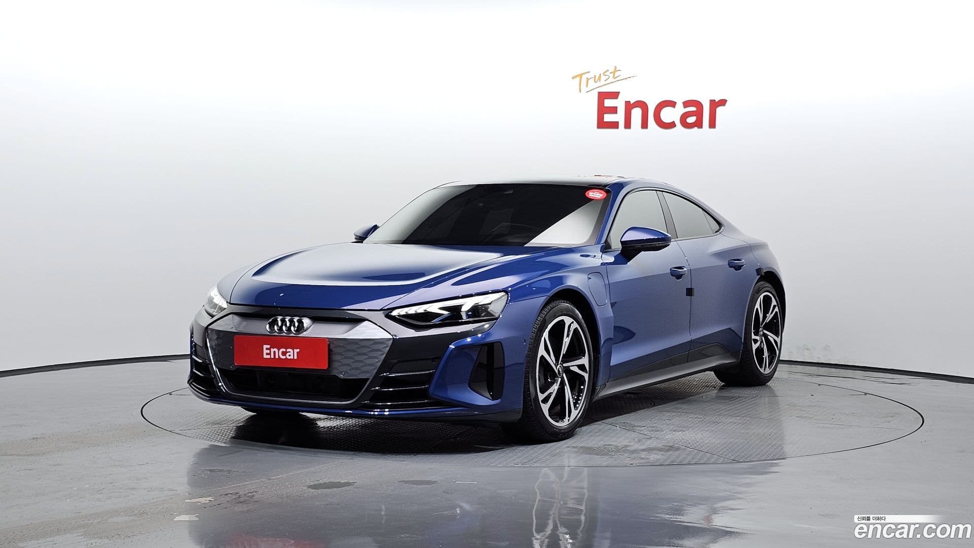 Main__Slider__Photo:e-tron GT Audi 2022.11-0