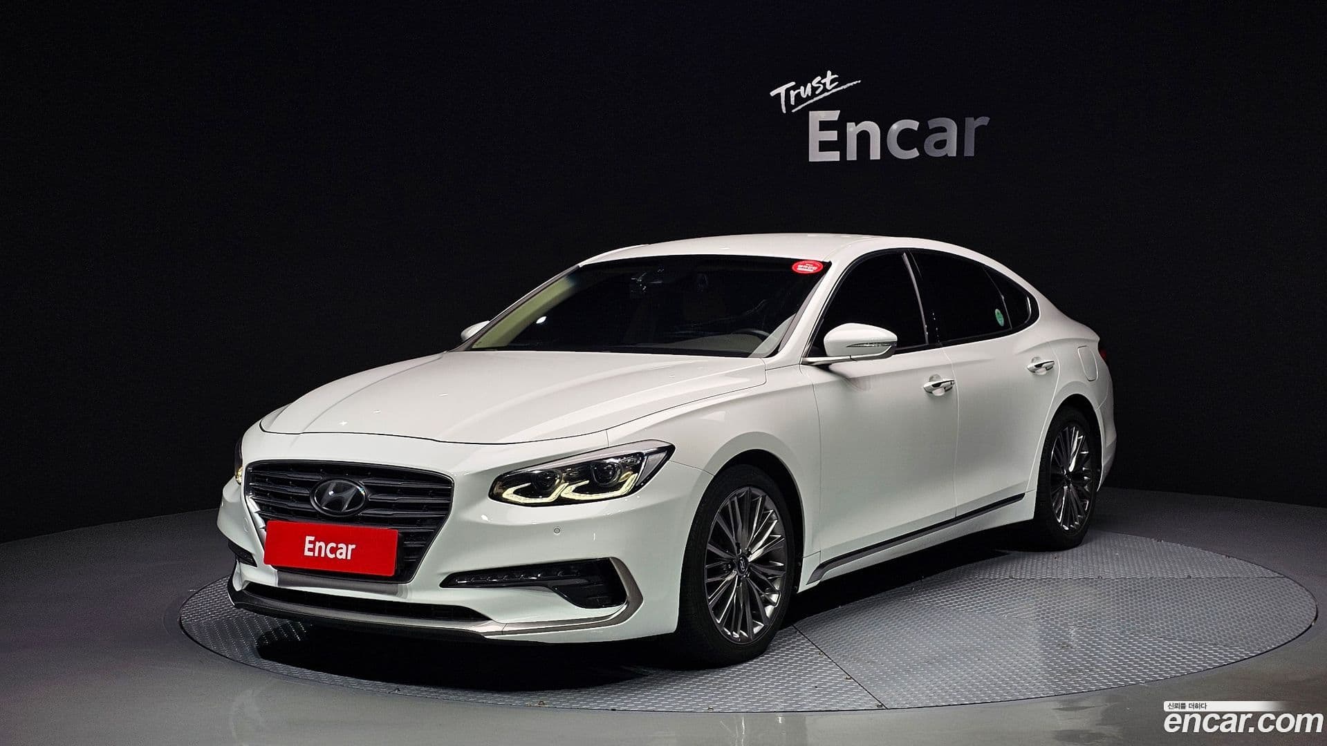 Main__Slider__Photo:Grandeur Hyundai 2018.3-0