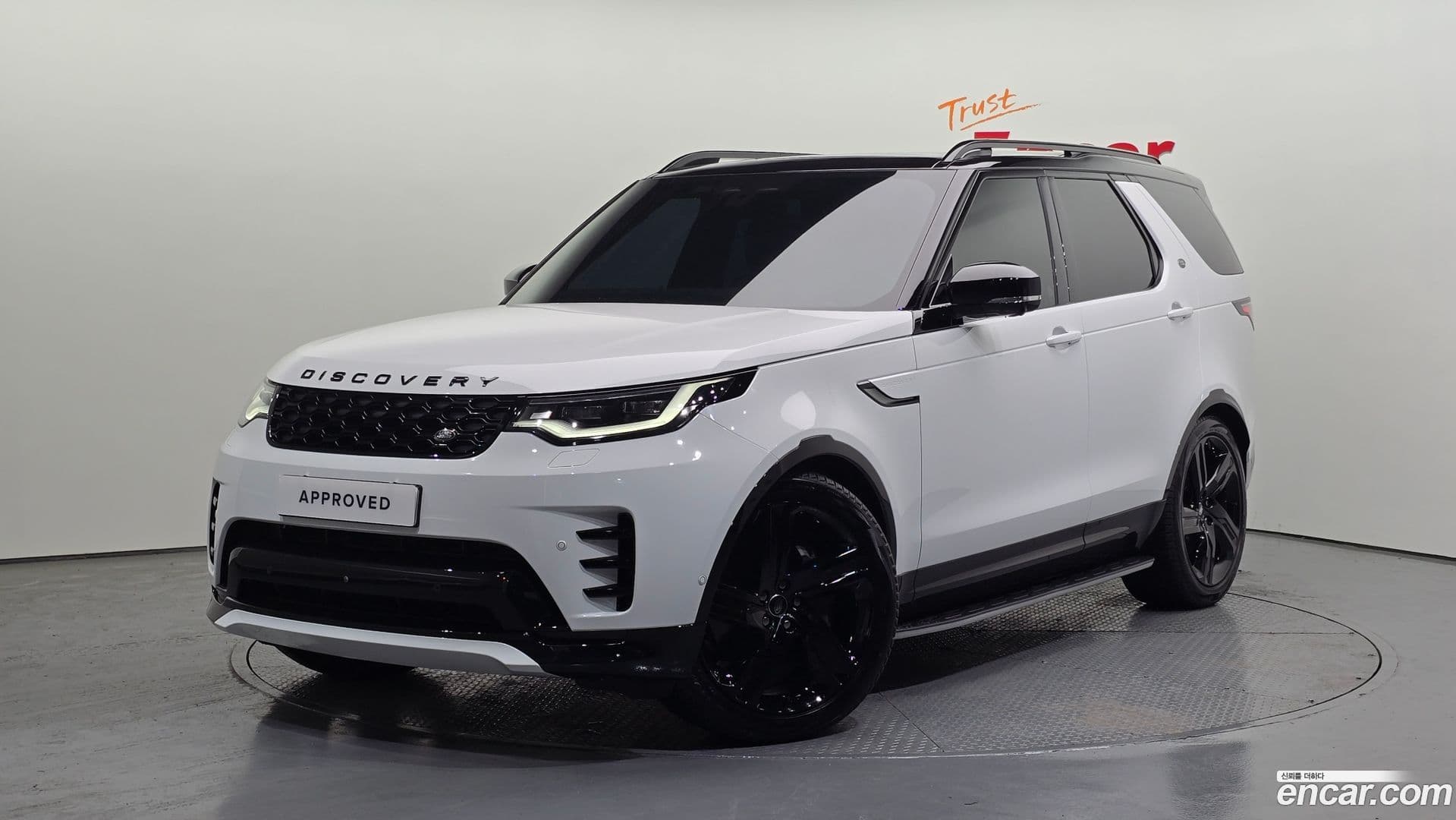 Main__Slider__Photo:Discovery Land Rover 2024.11-0