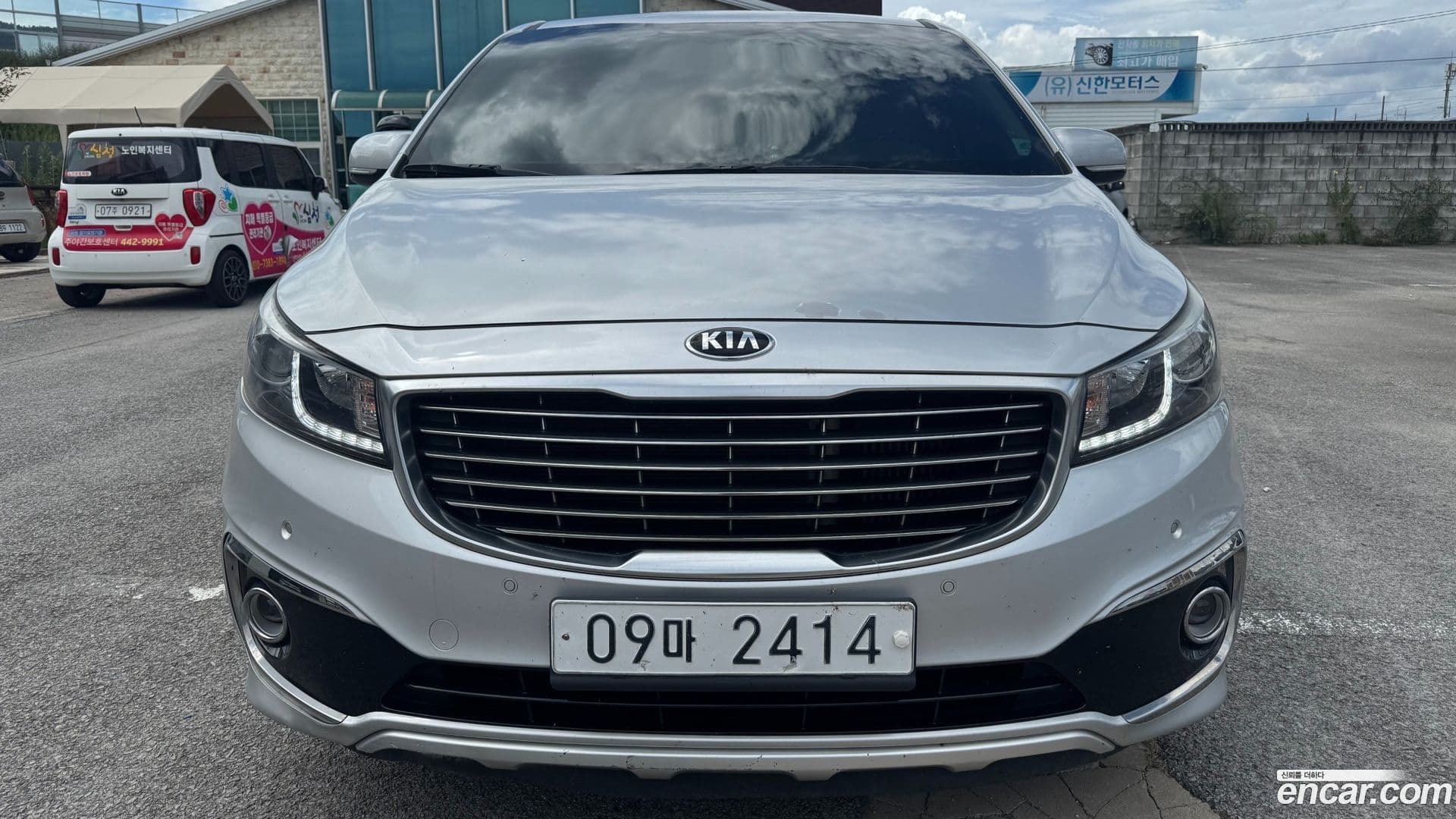 Main__Slider__Photo:Canival Kia 2017.2-0