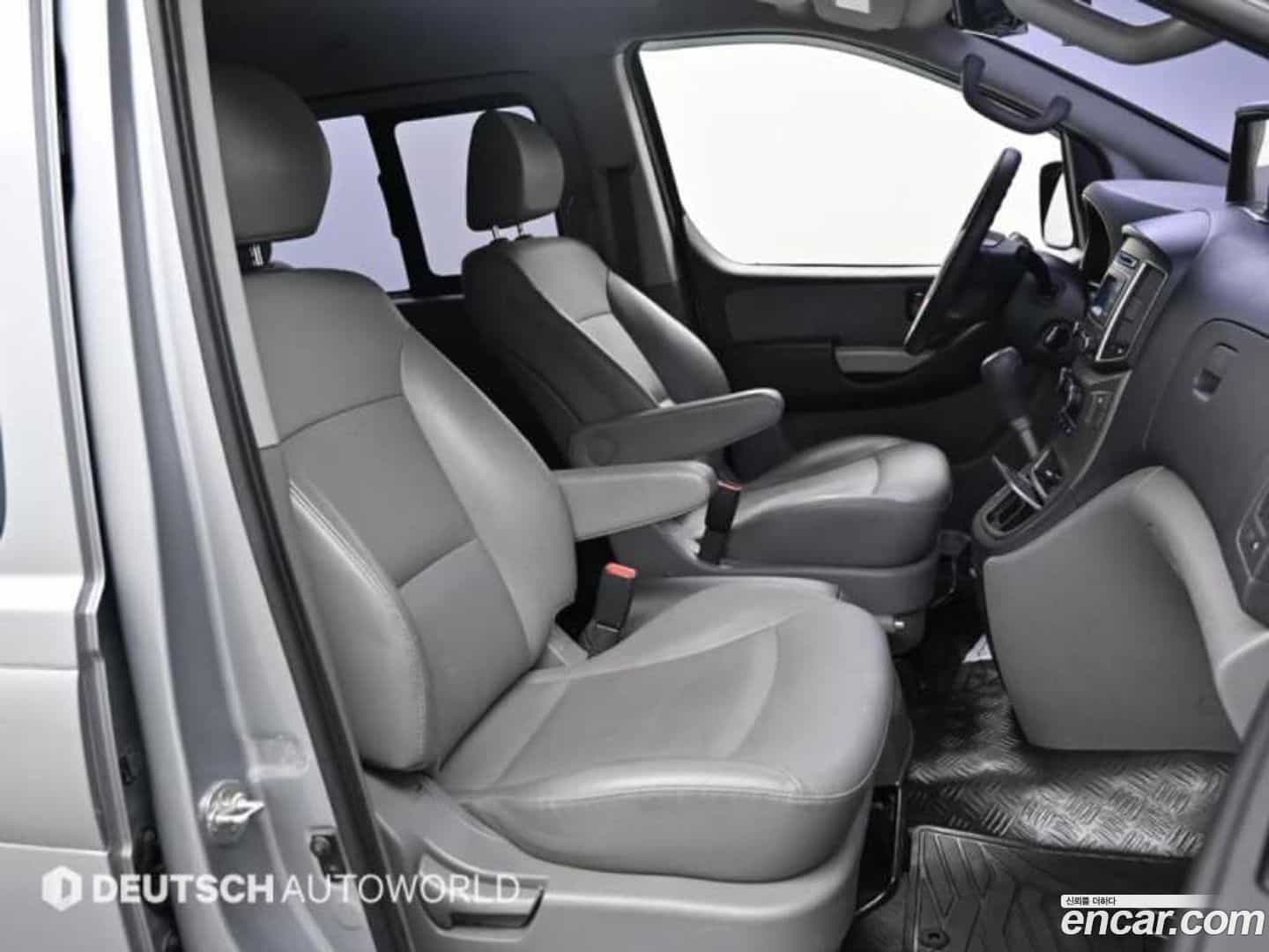 Starex Hyundai 2018.11-INNER-010